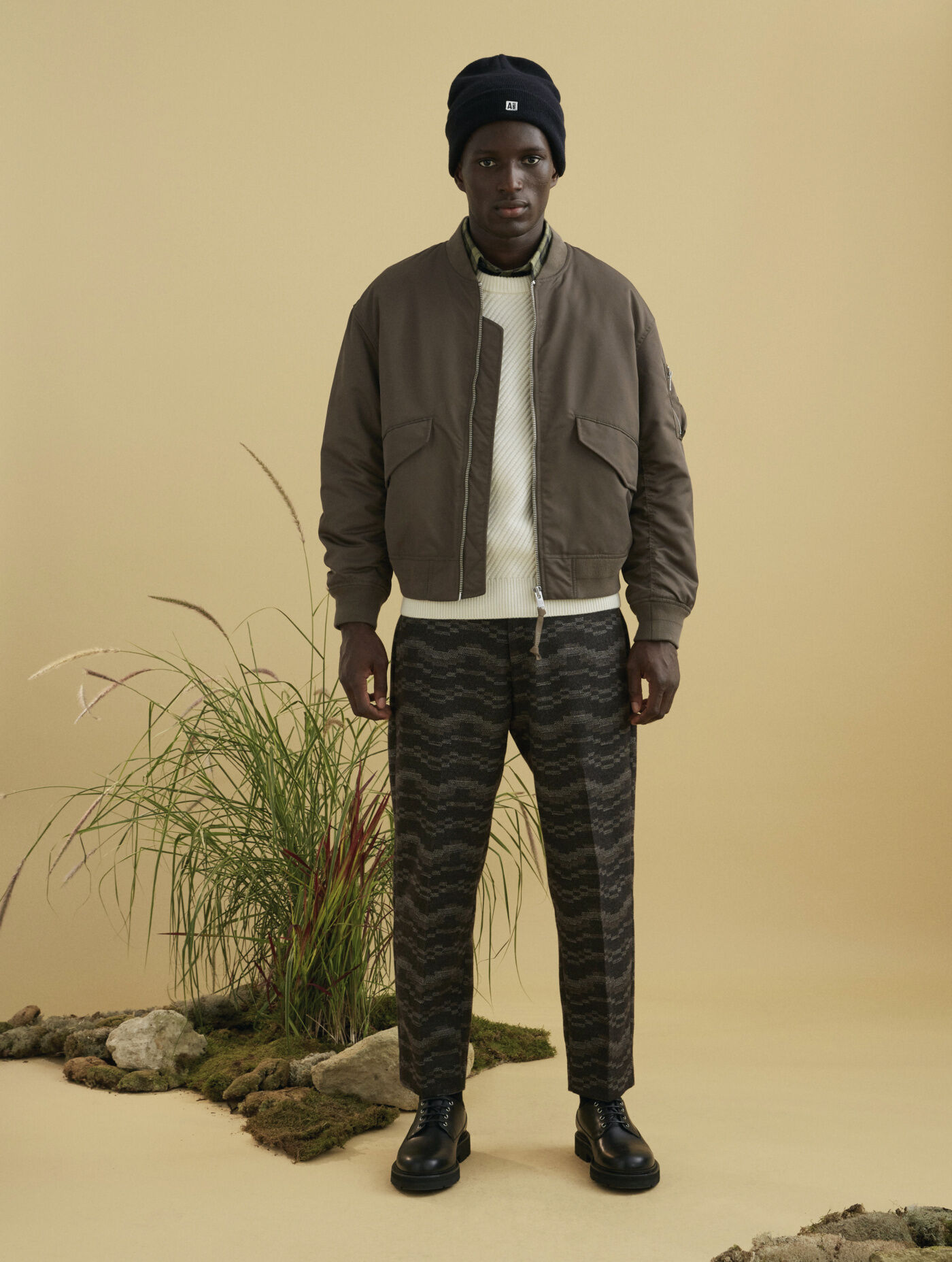 Short hooded padded Dupont Sorona&reg; quilted water-repellent bomber jacket