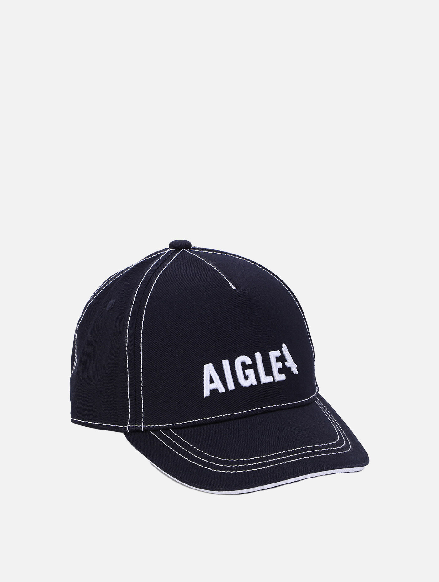 Cap with contrasting embroidery