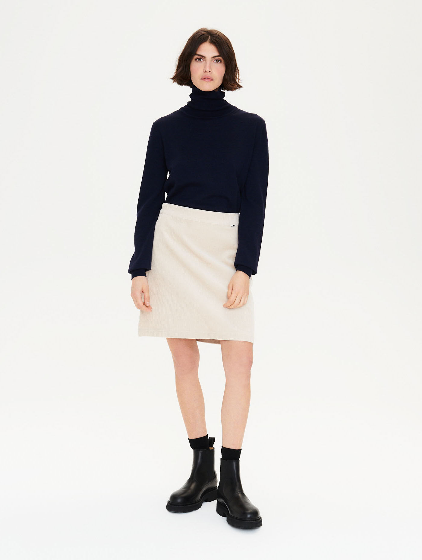 Velvet short A-line skirt