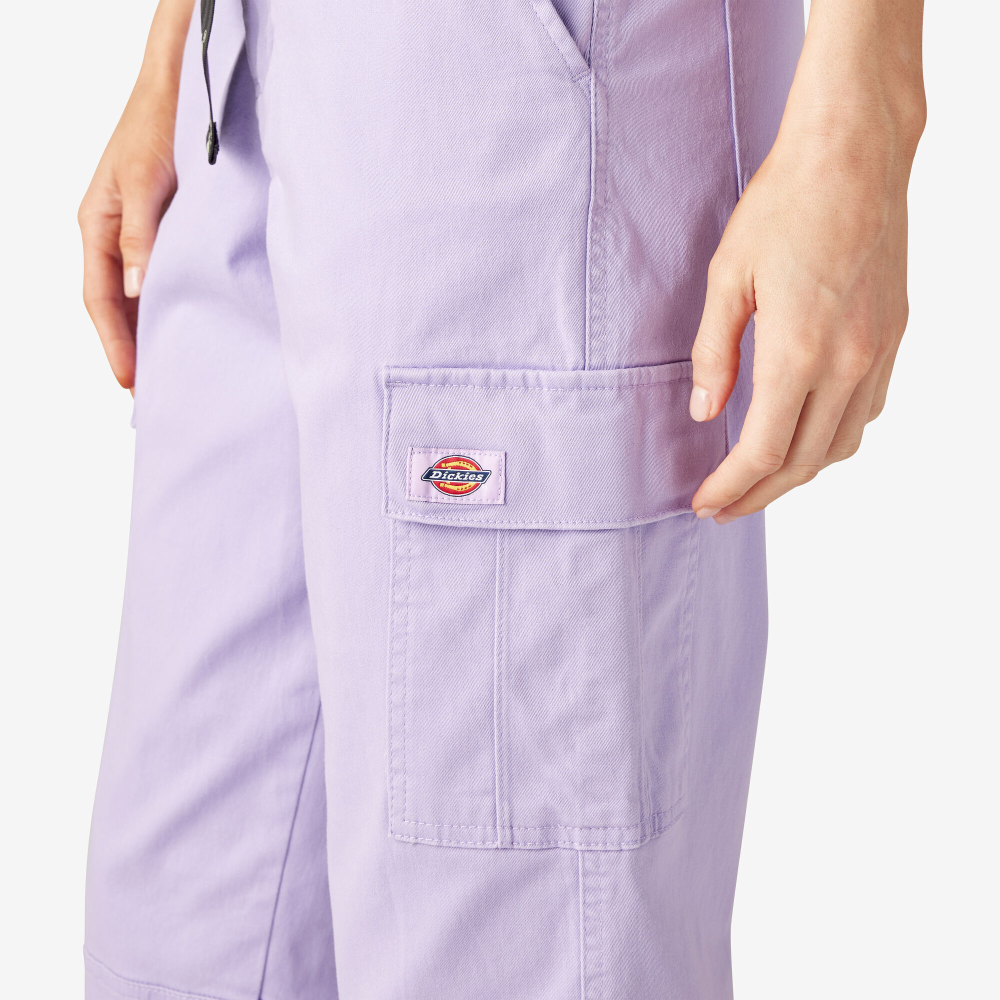 Women's Relaxed Fit Cropped Cargo Pants