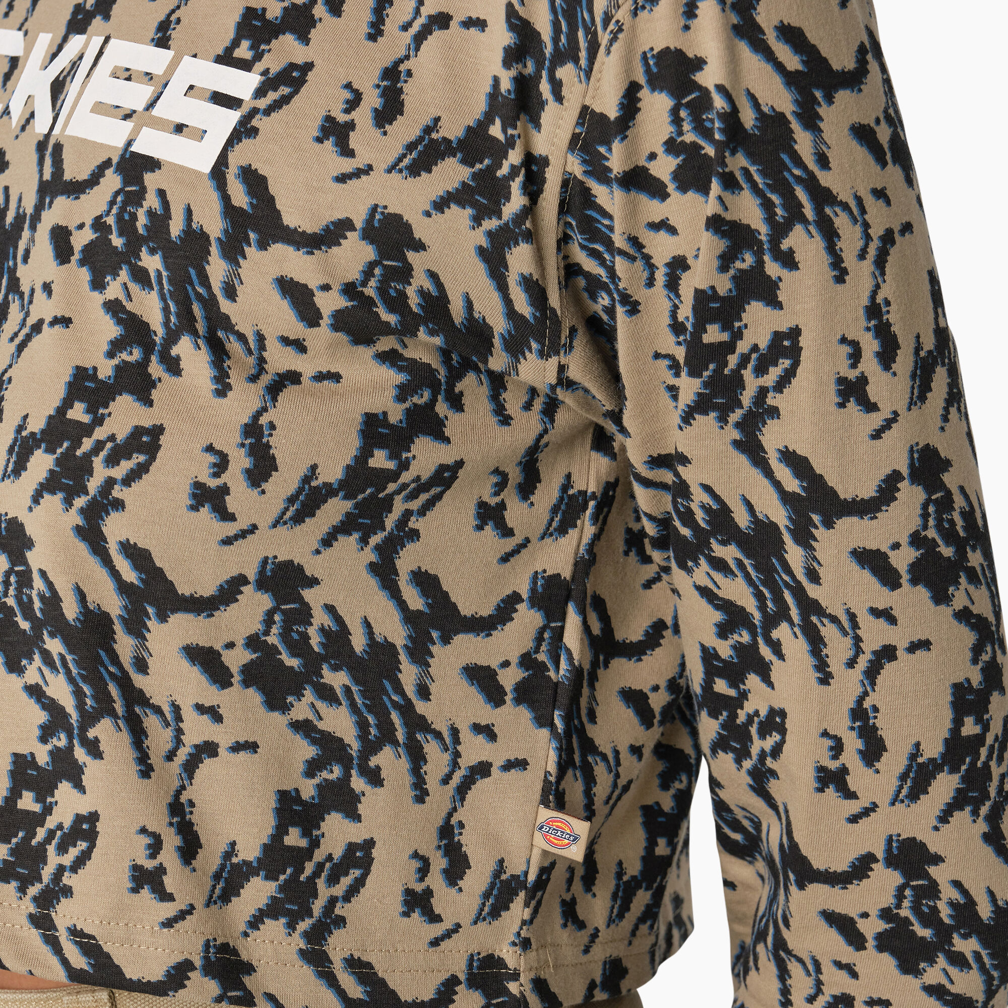 Women's Camo Long Sleeve Cropped T-Shirt