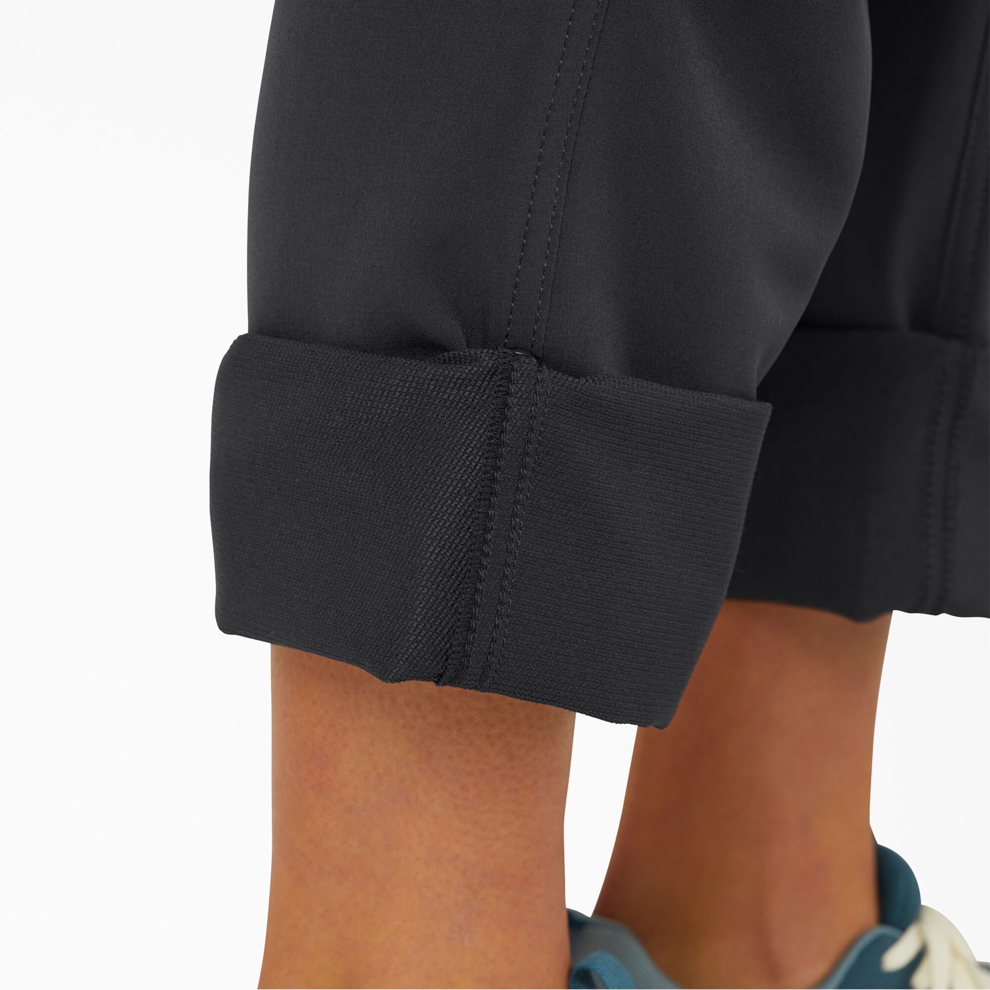 Women's Cooling Relaxed Straight Fit Roll-Up Pants