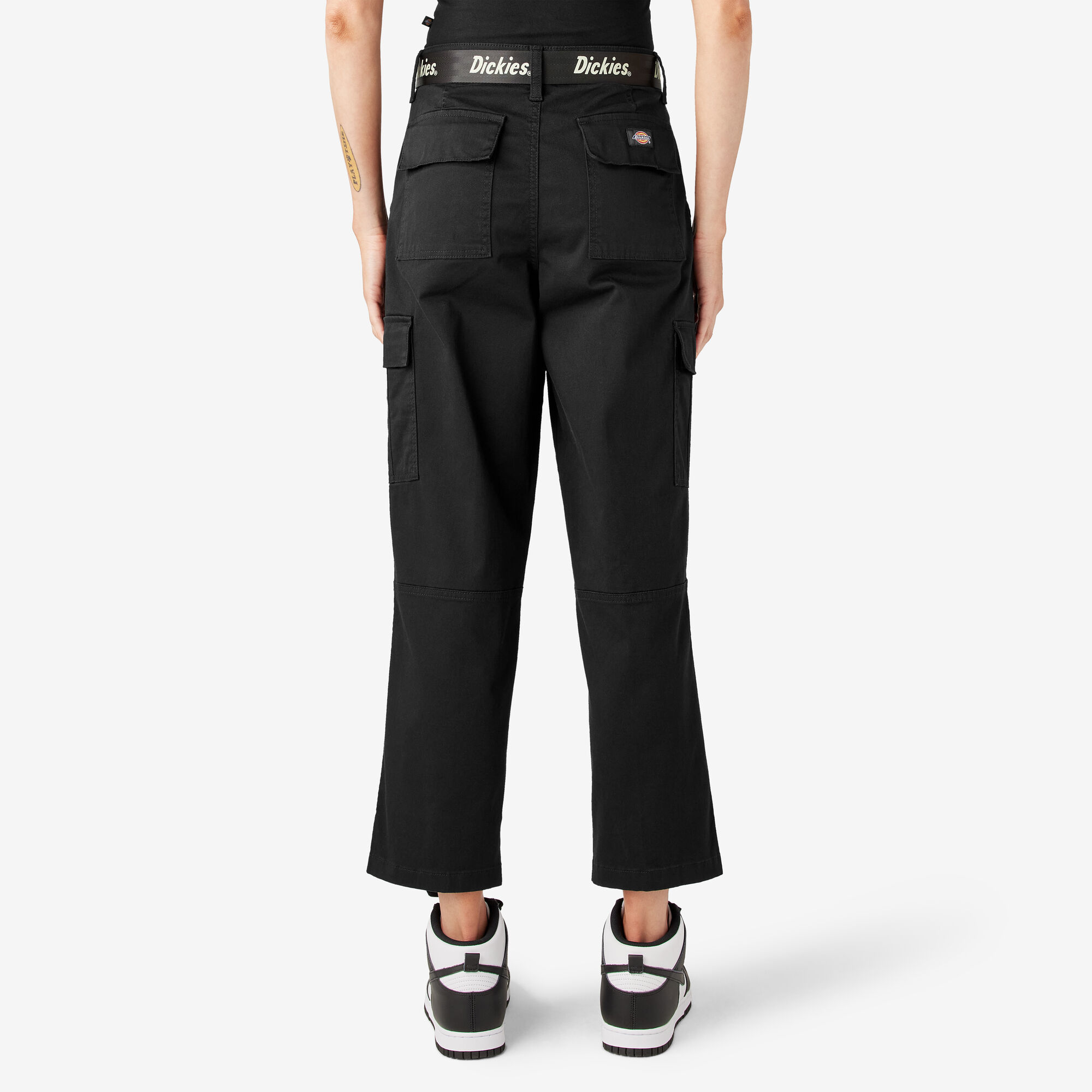 Women's Relaxed Fit Cropped Cargo Pants