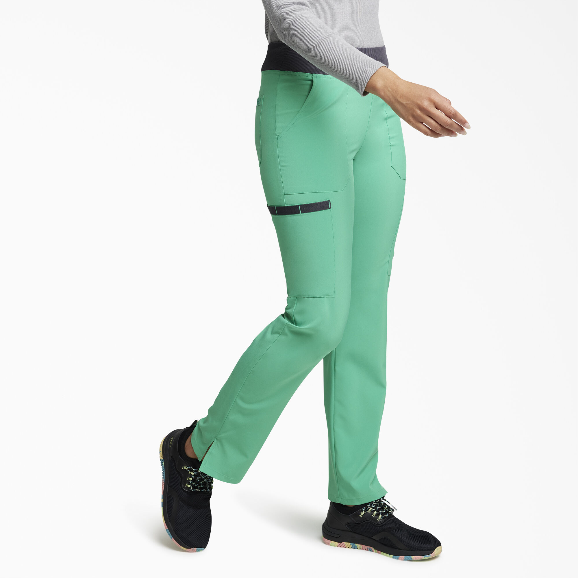 Women's EDS Essentials Tapered Leg Cargo Scrub Pants