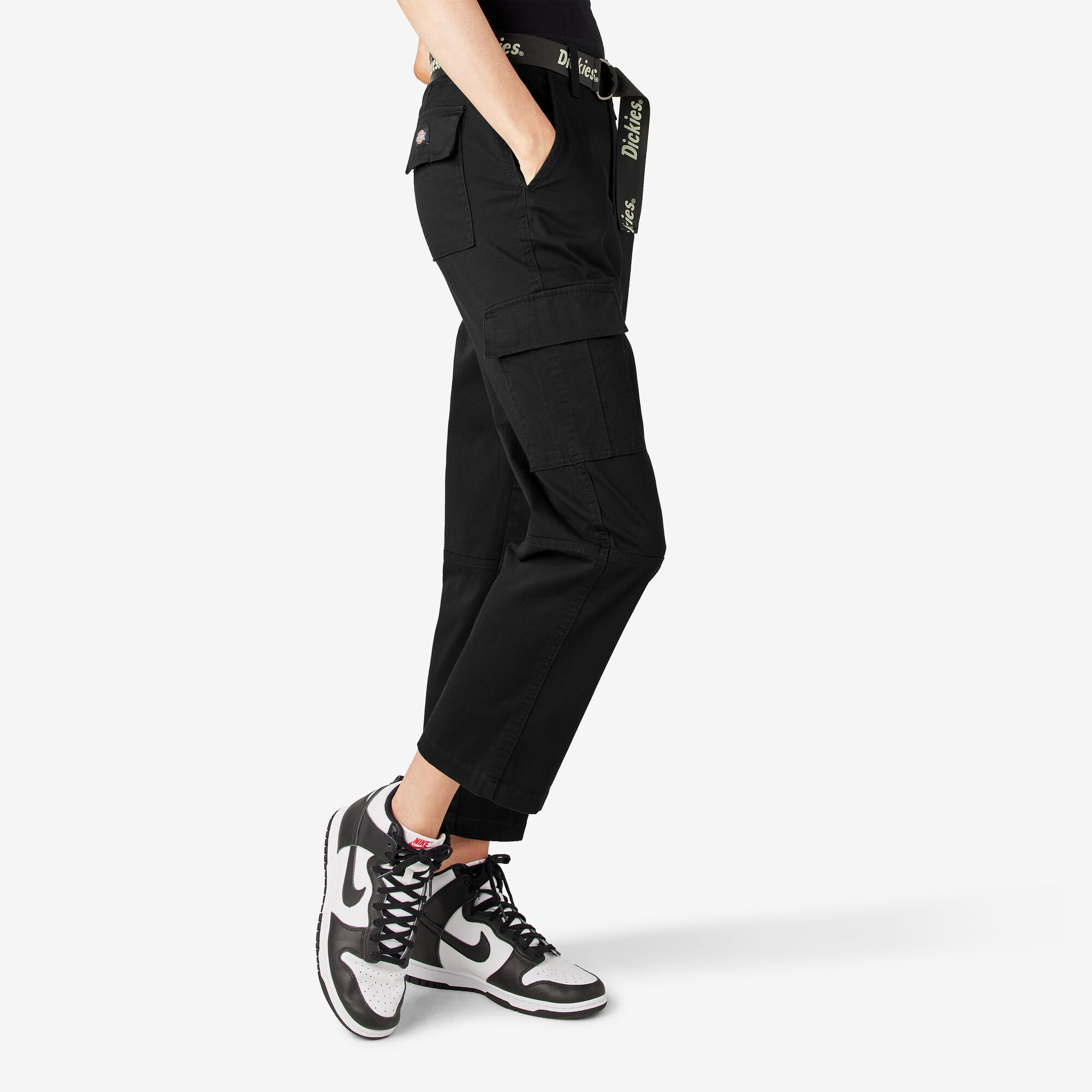 Women's Relaxed Fit Cropped Cargo Pants