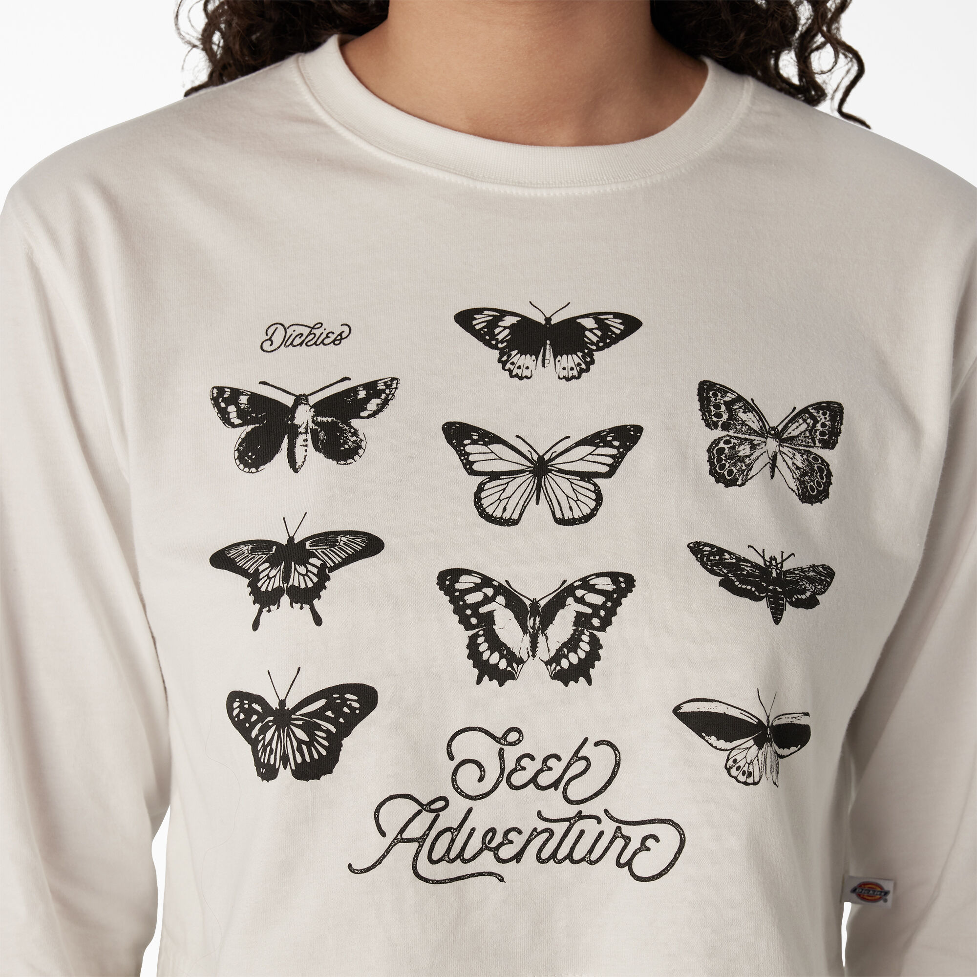 Women's Butterfly Graphic Long Sleeve Cropped T-Shirt