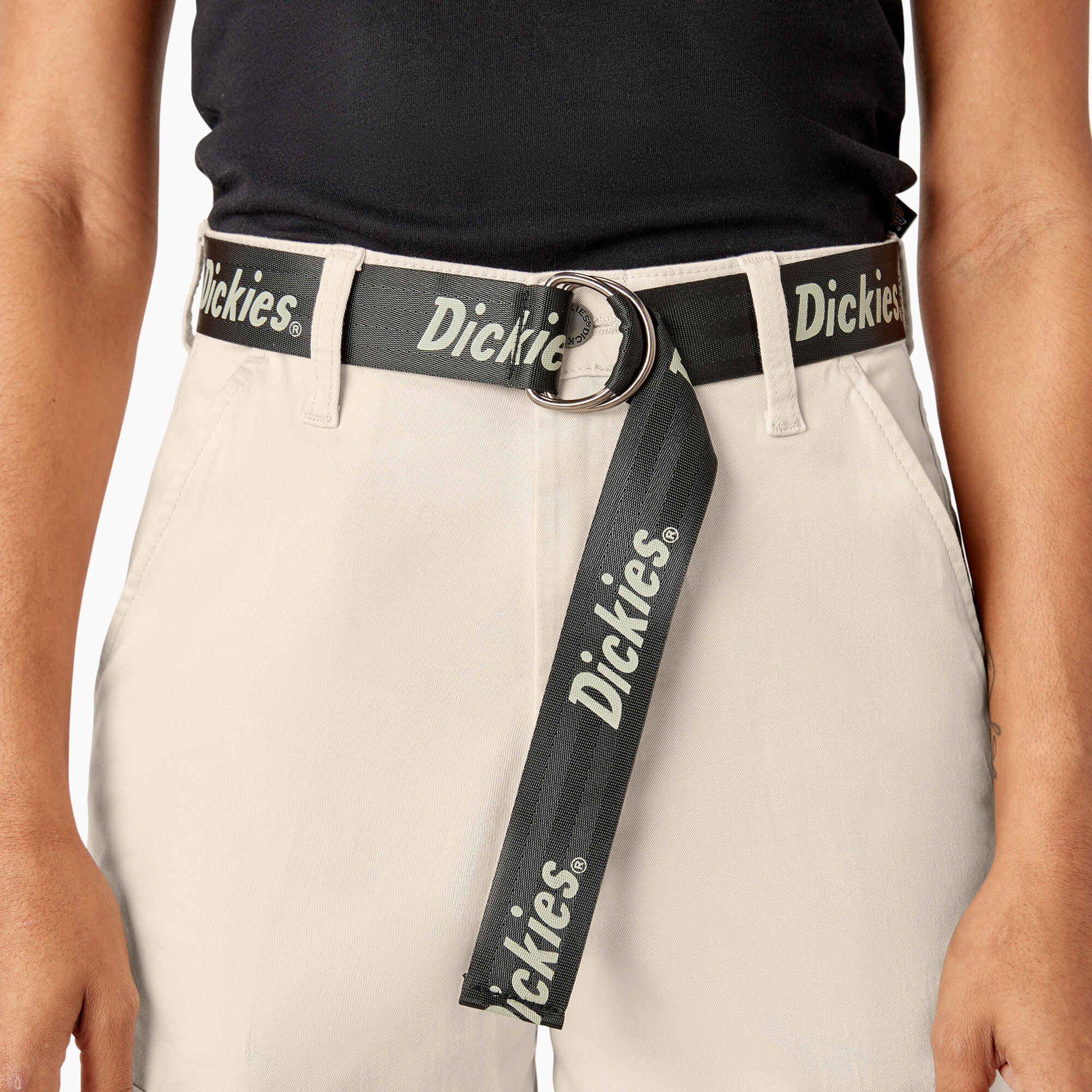 Women's Relaxed Fit Cropped Cargo Pants