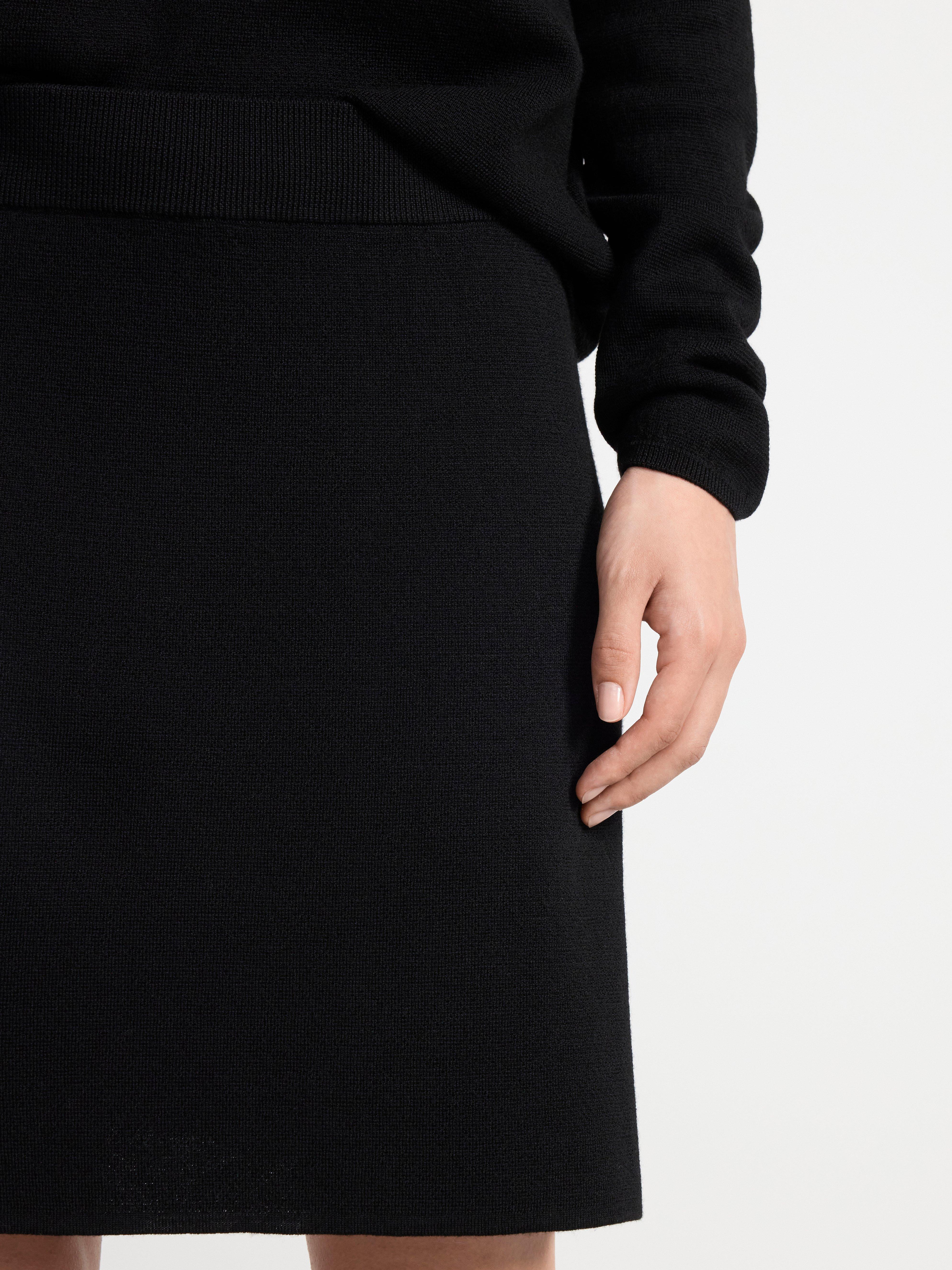 Knitted mini skirt in merino wool Black