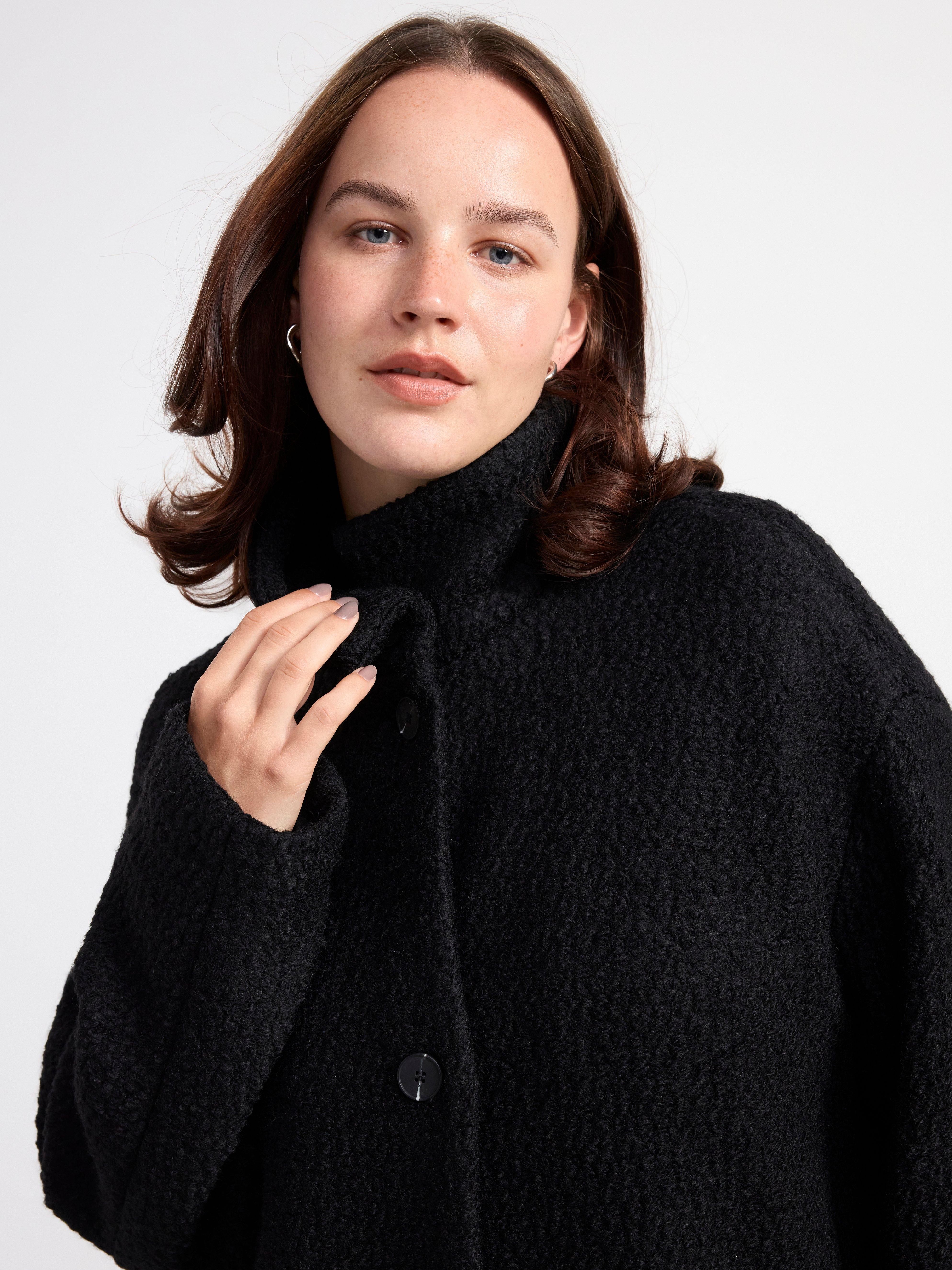 Coat in wool blend Black