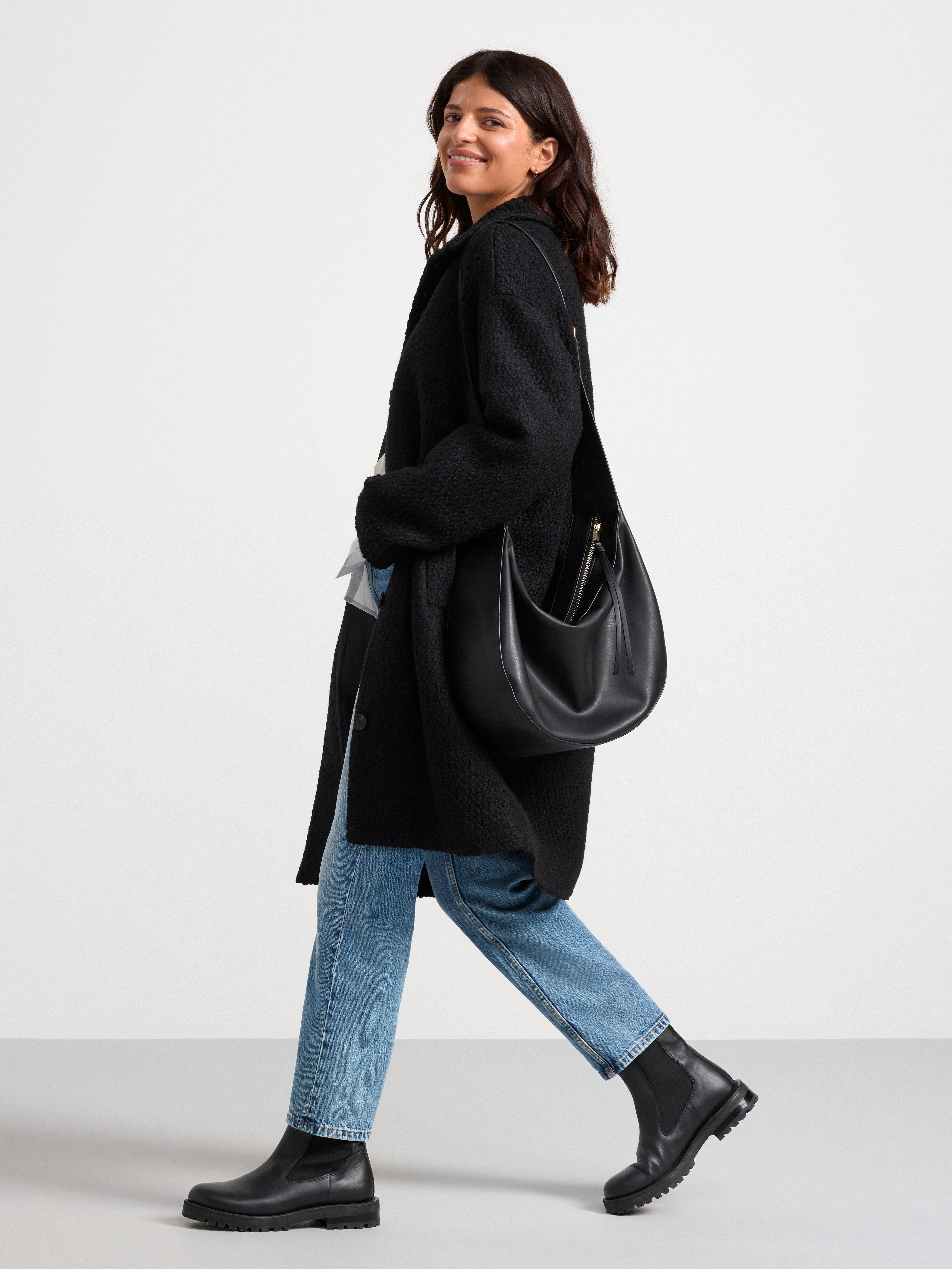 Coat in wool blend Black