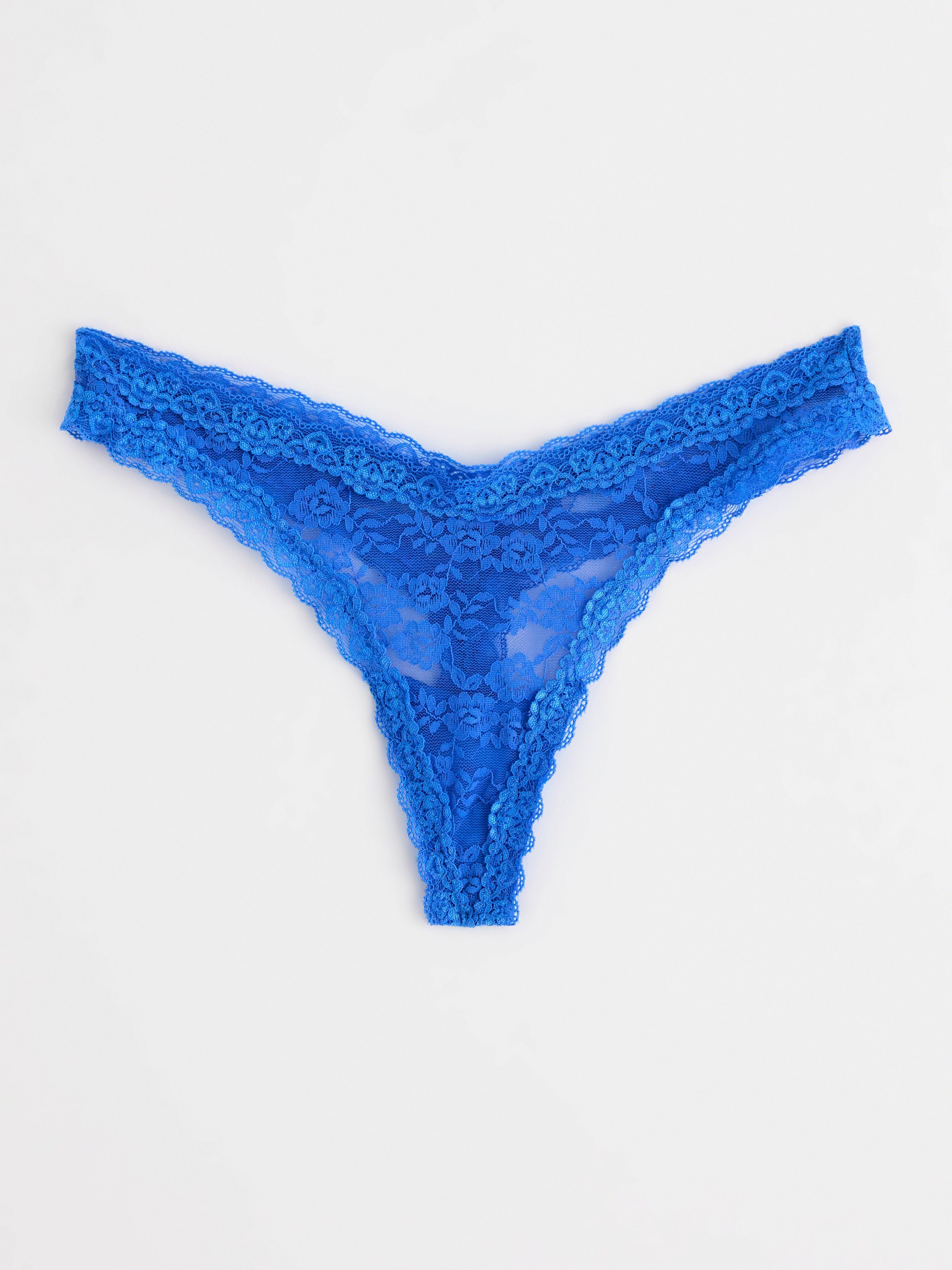 Thong low waist high leg cut with lace Blue