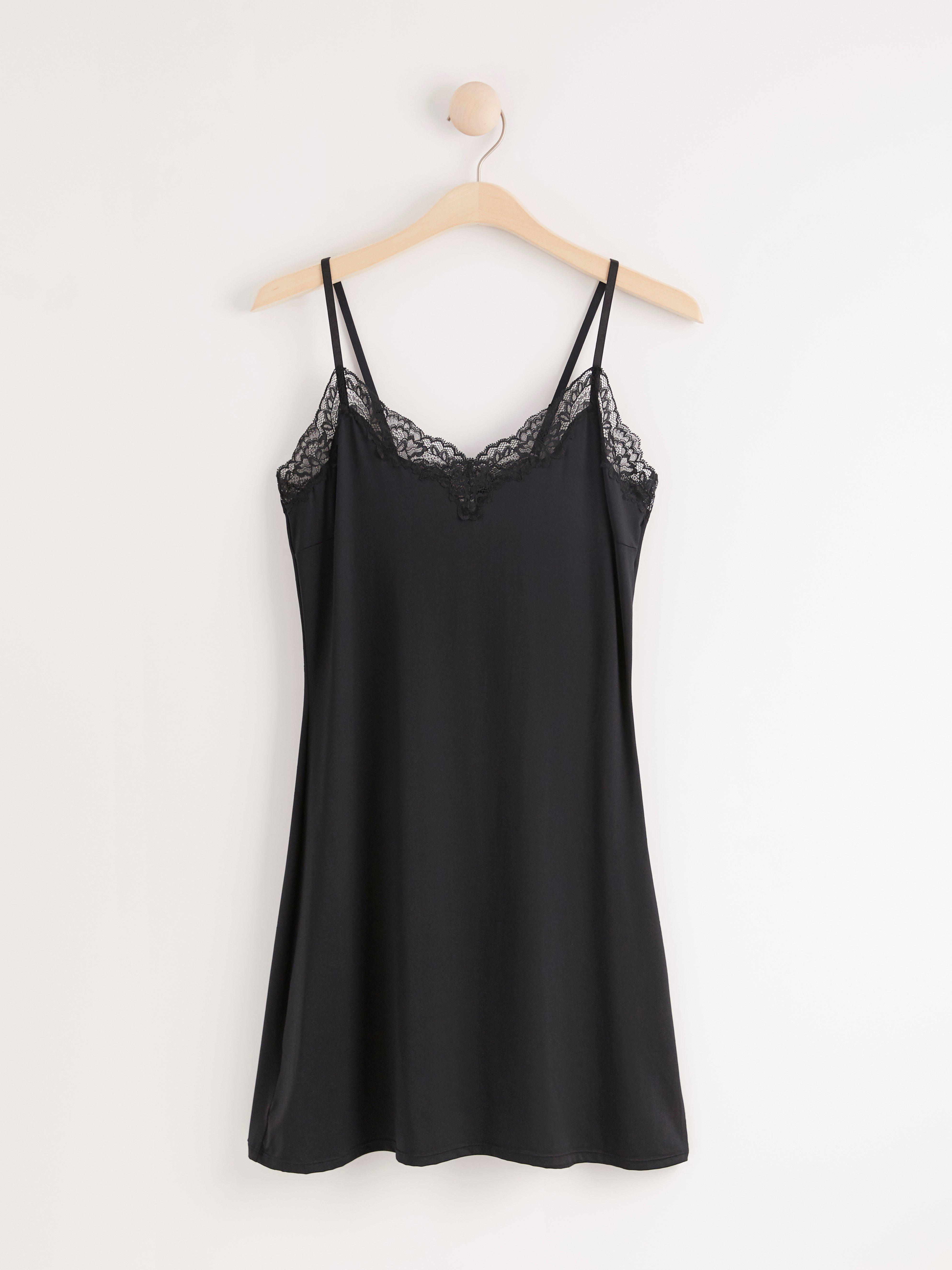 Black Full Slip Black