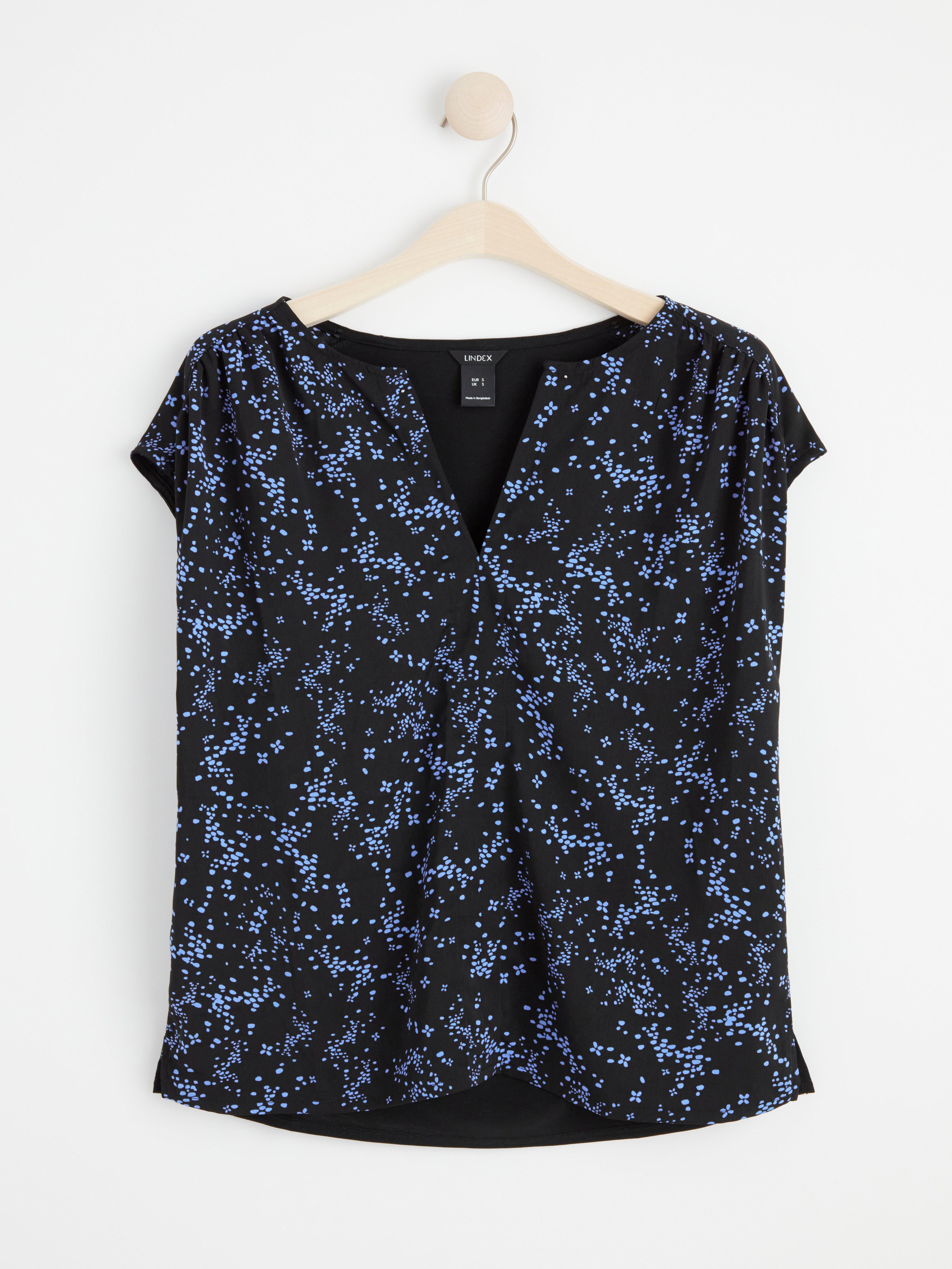 Sleeveless v-neck top Black