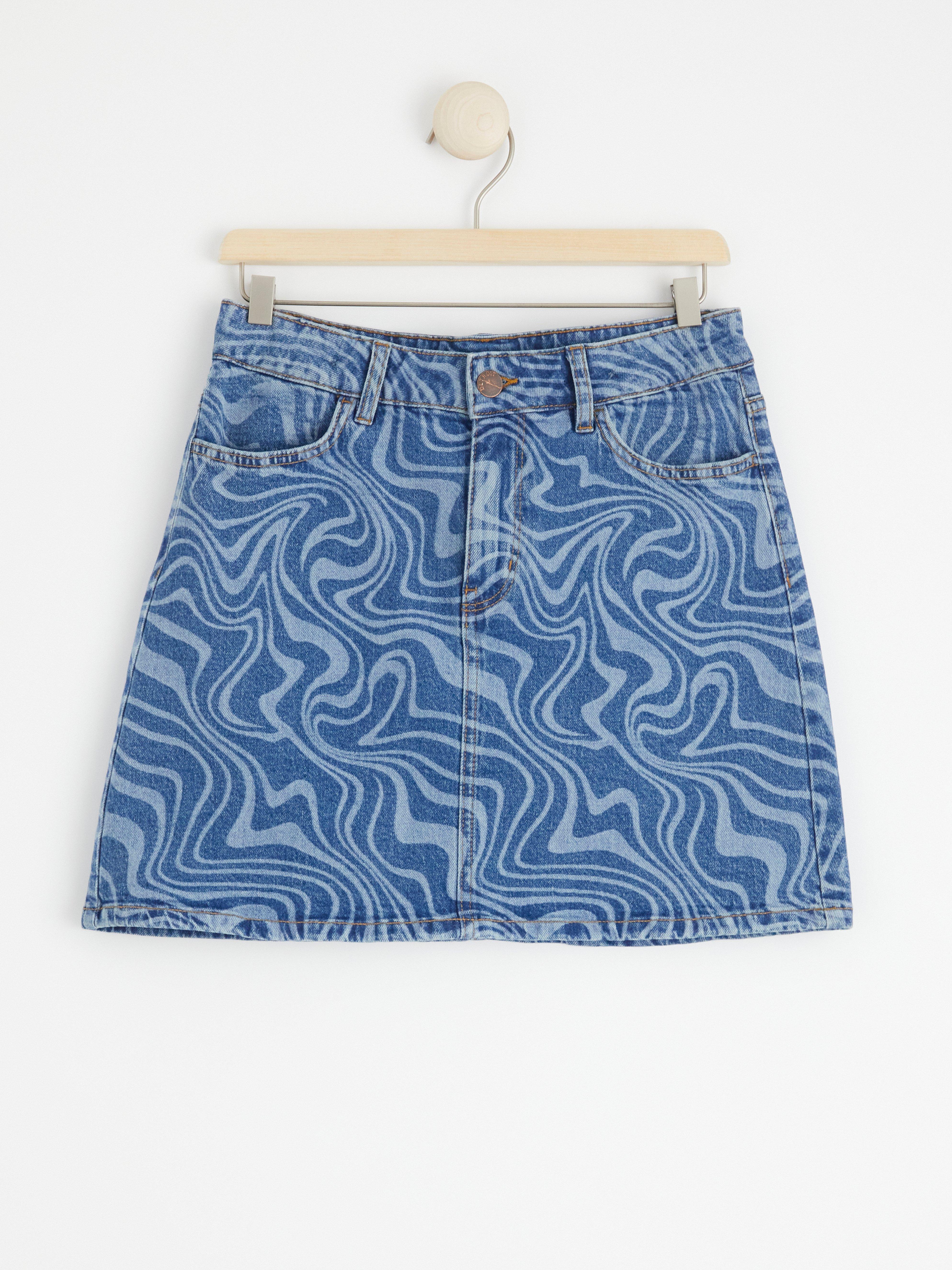 Denim skirt with swirl pattern Denim