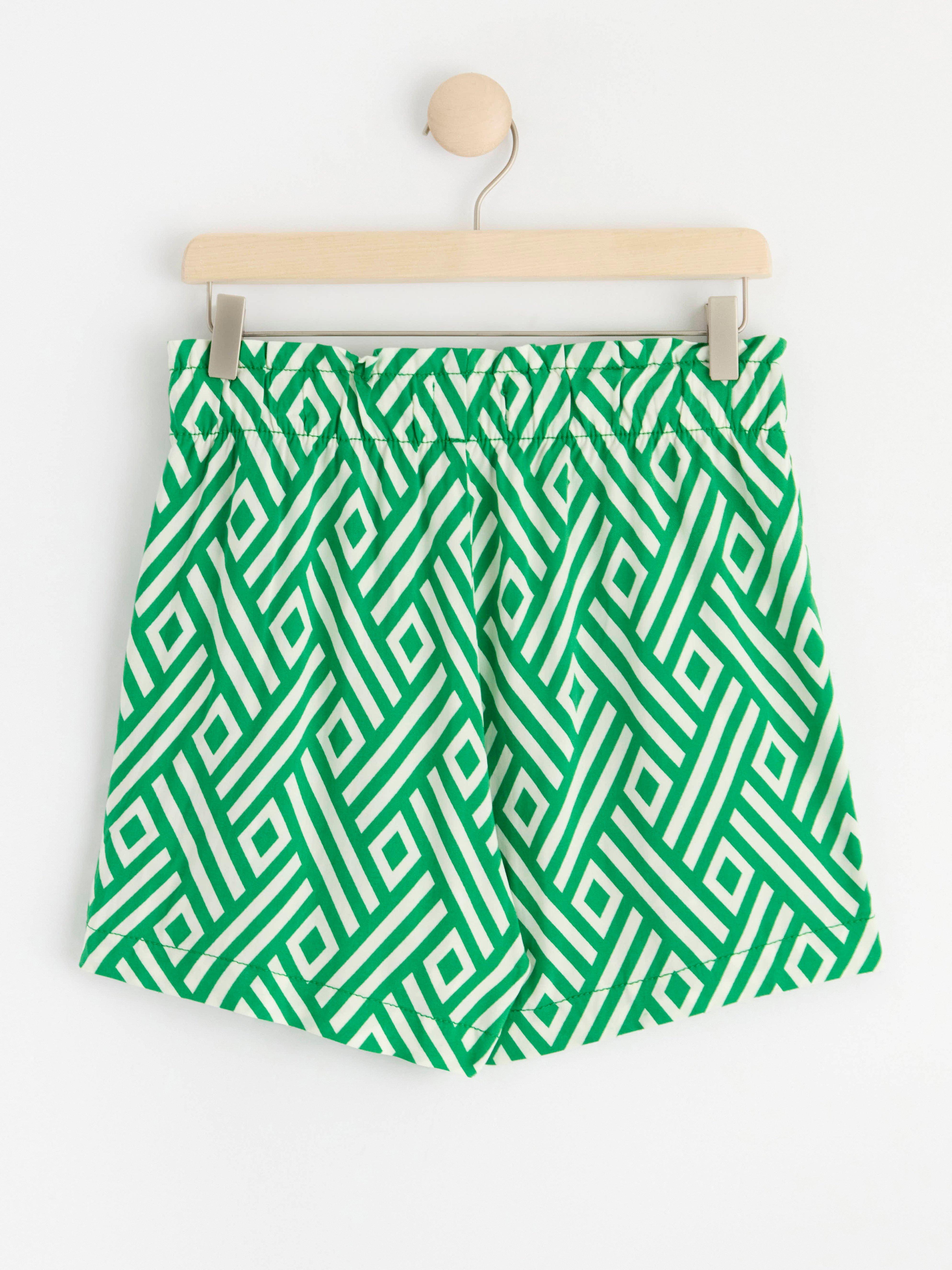 Patterned viscose shorts Green