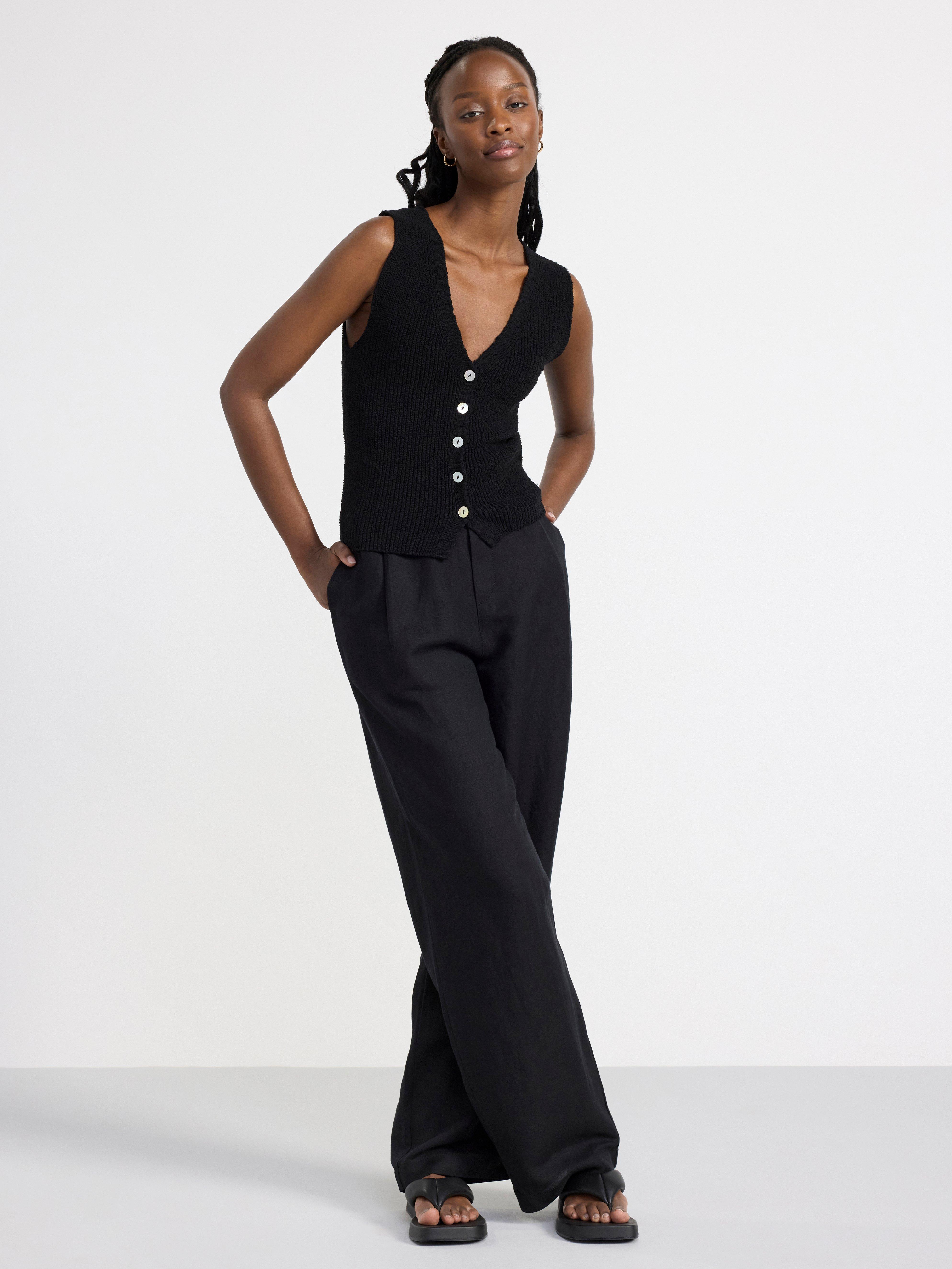 Knitted vest Black
