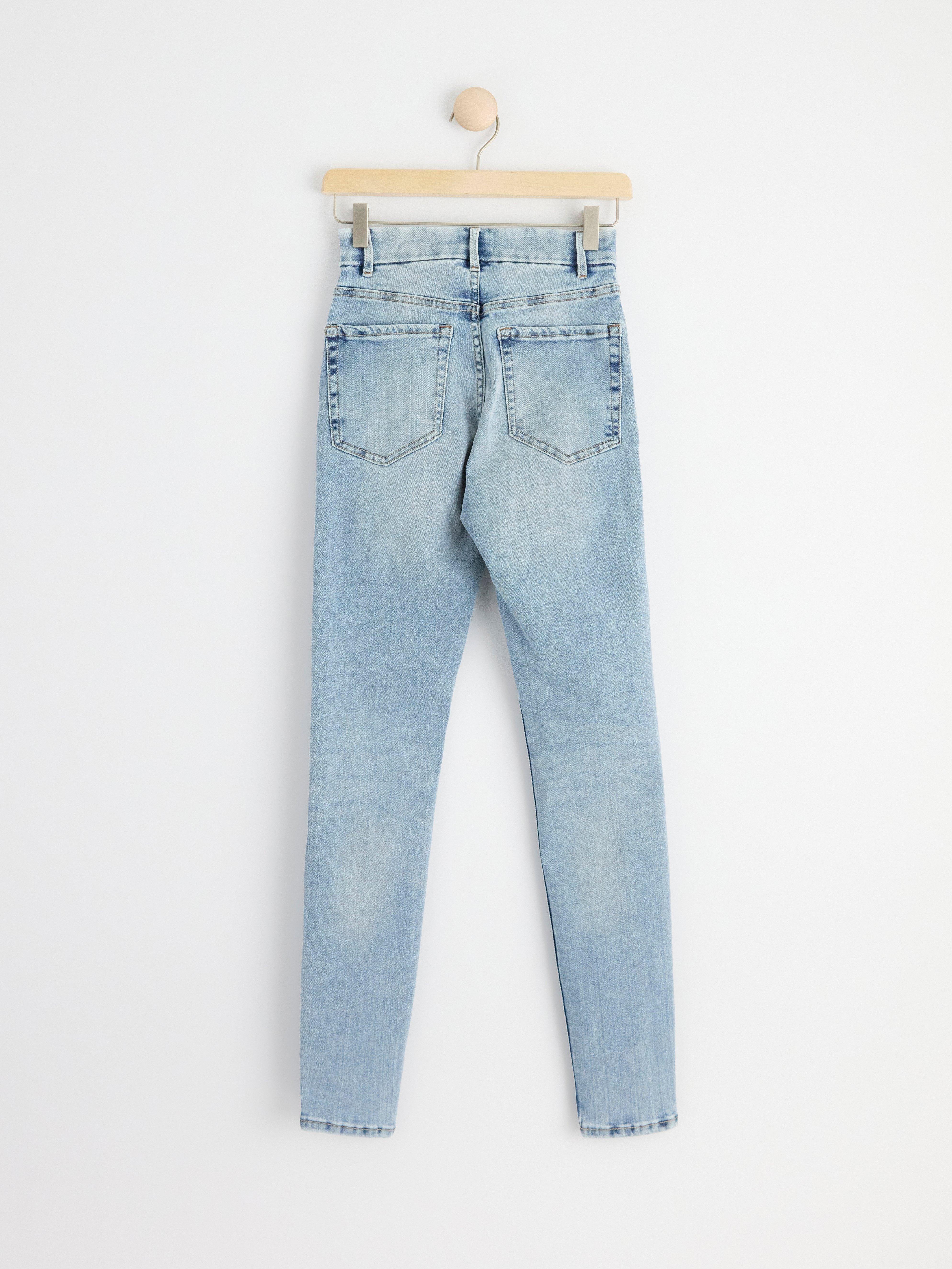 CLARA Curve super stretch slim fit jeans with high waist Light denim