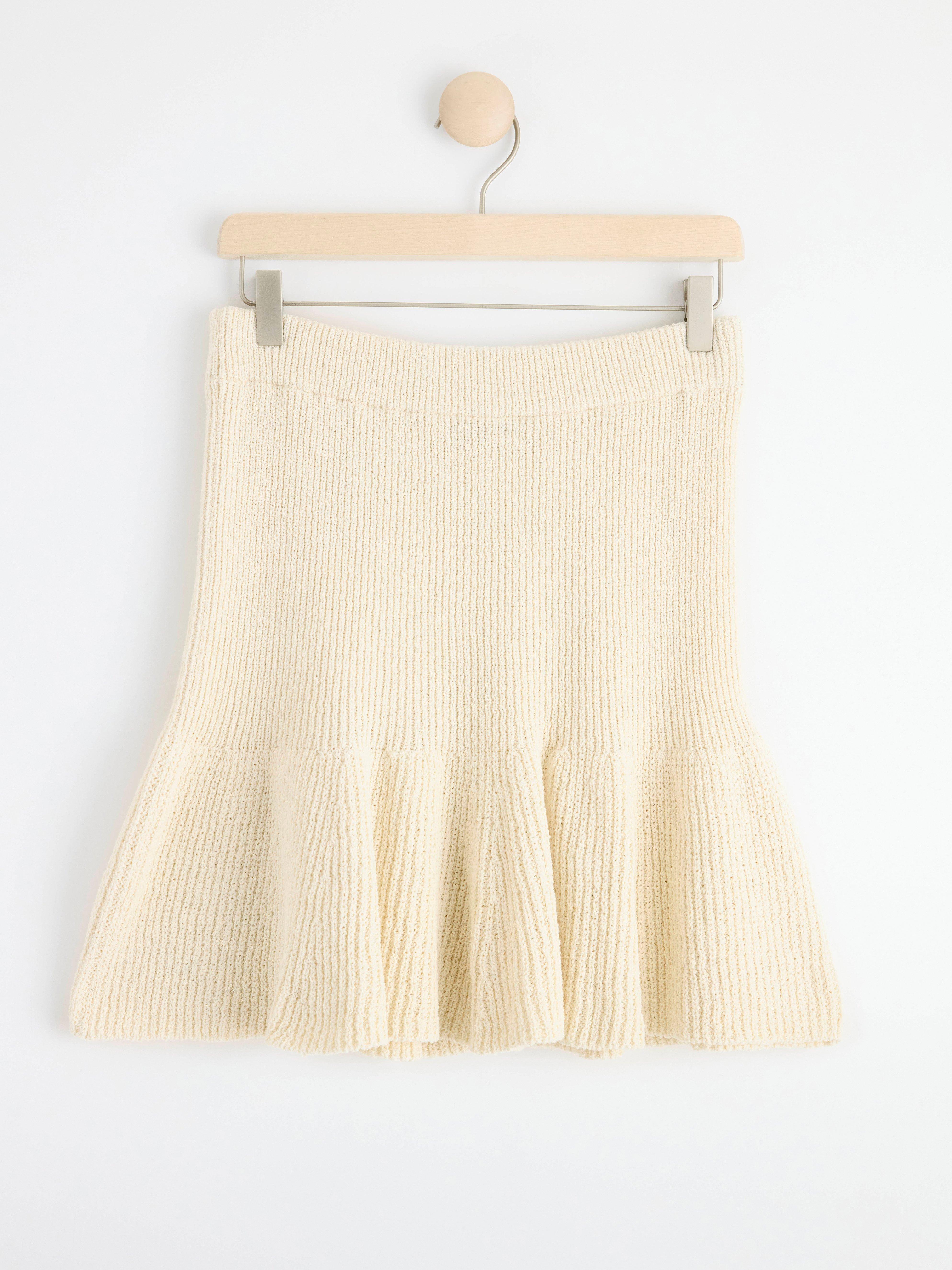 Knitted mini skirt white