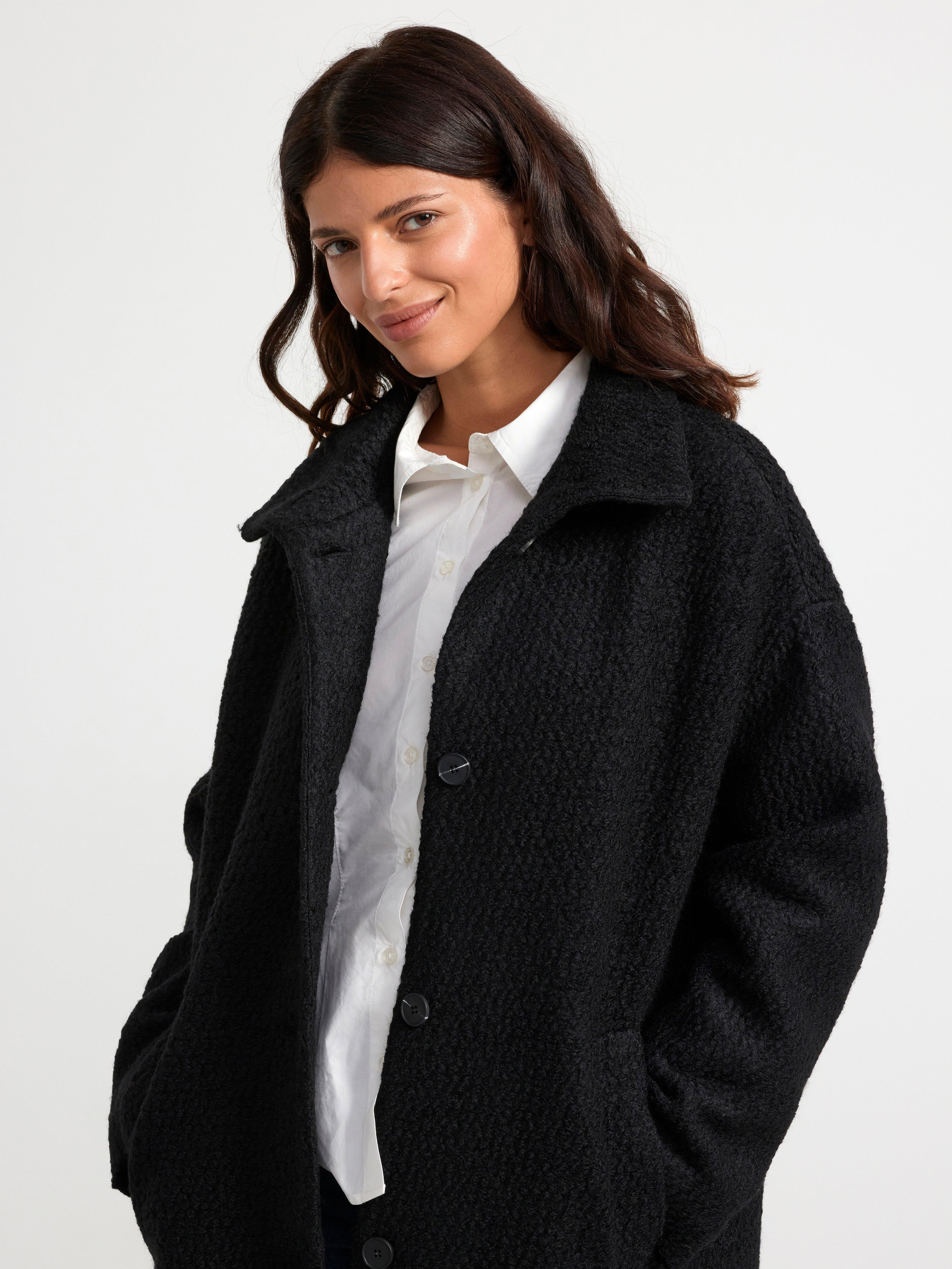 Coat in wool blend Black