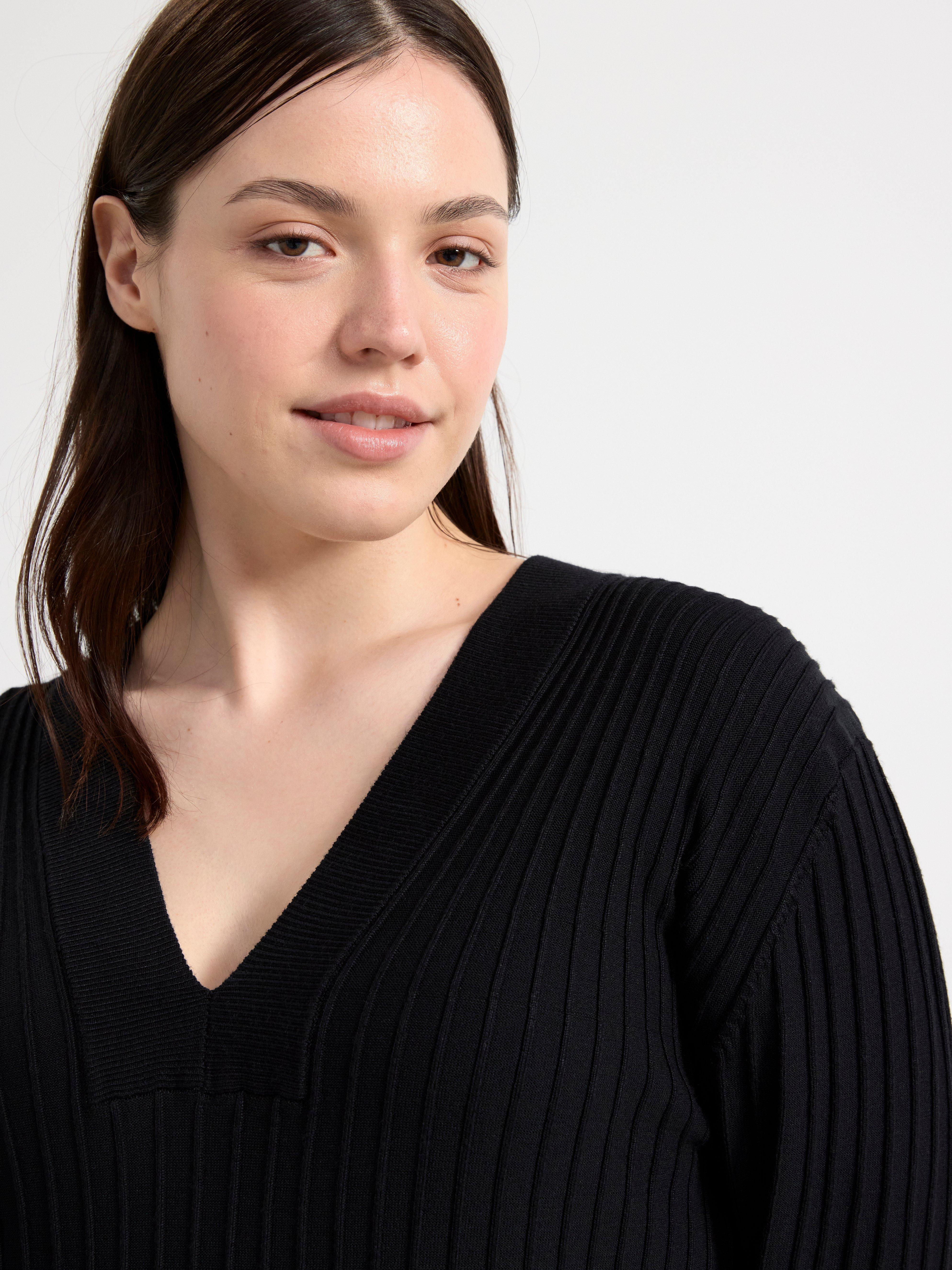 Maxi dress ribbed with long sleeves Black