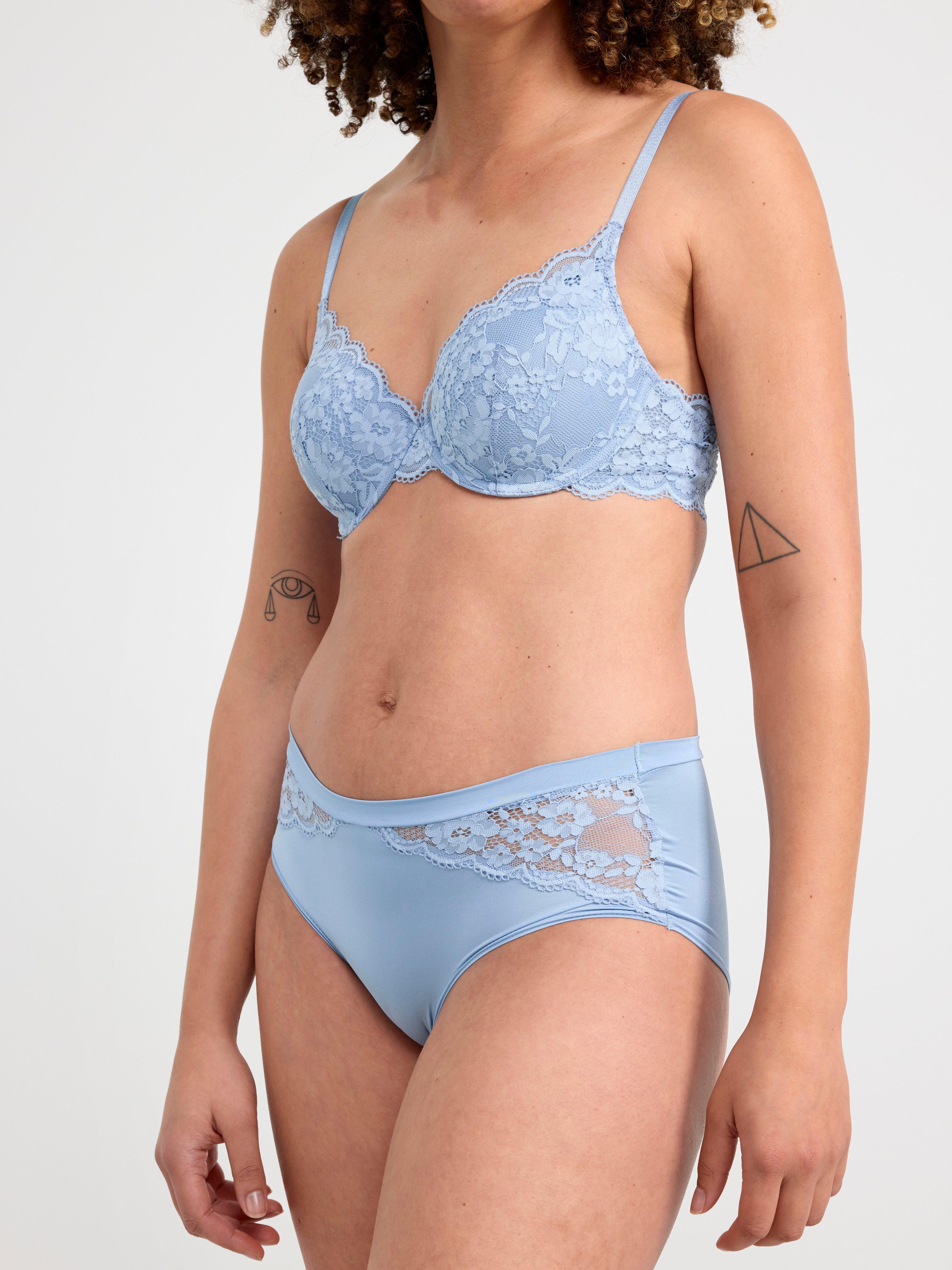 Regular waist brief with lace Light Blue