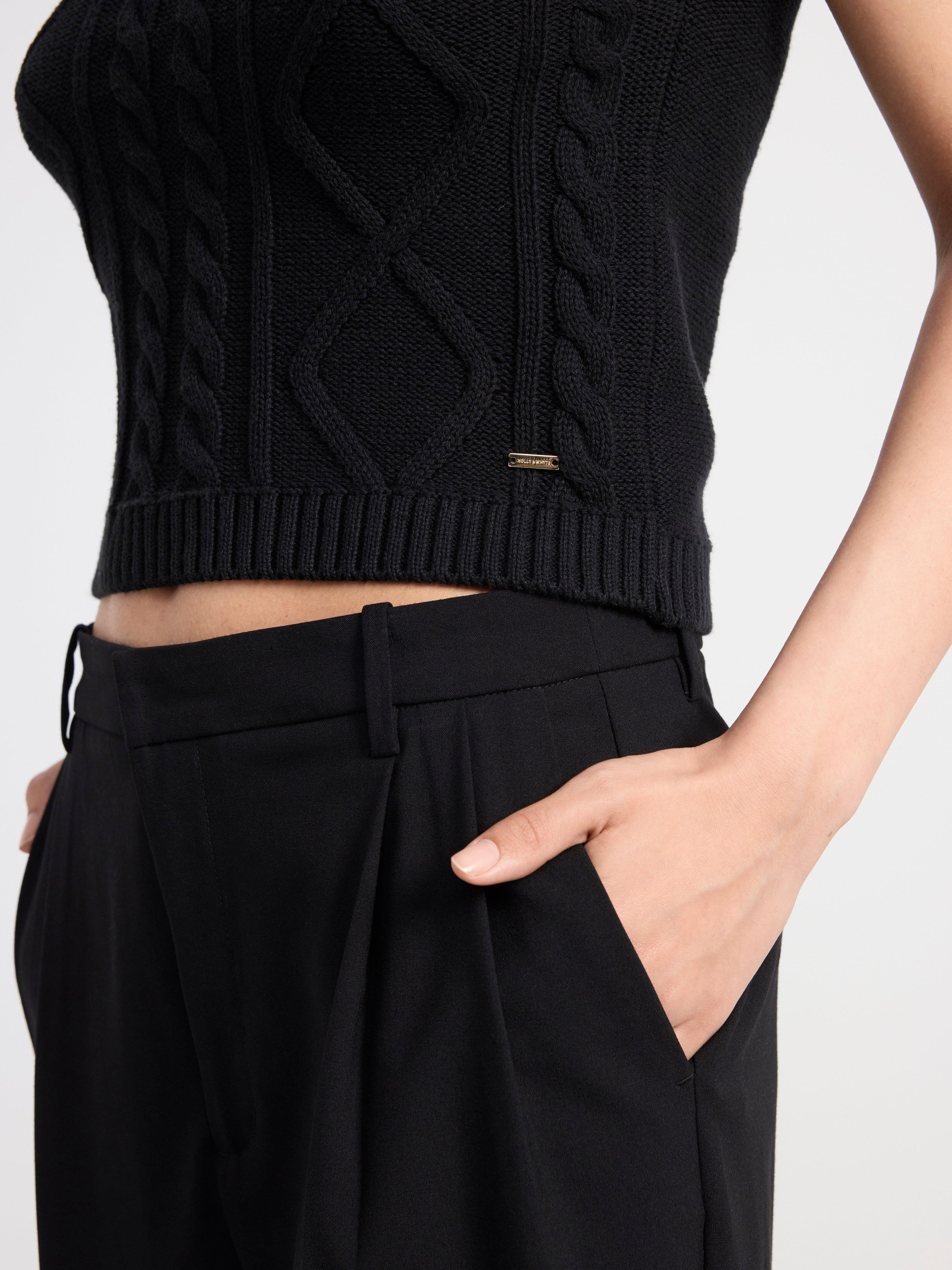 Sleeveless knitted top Black