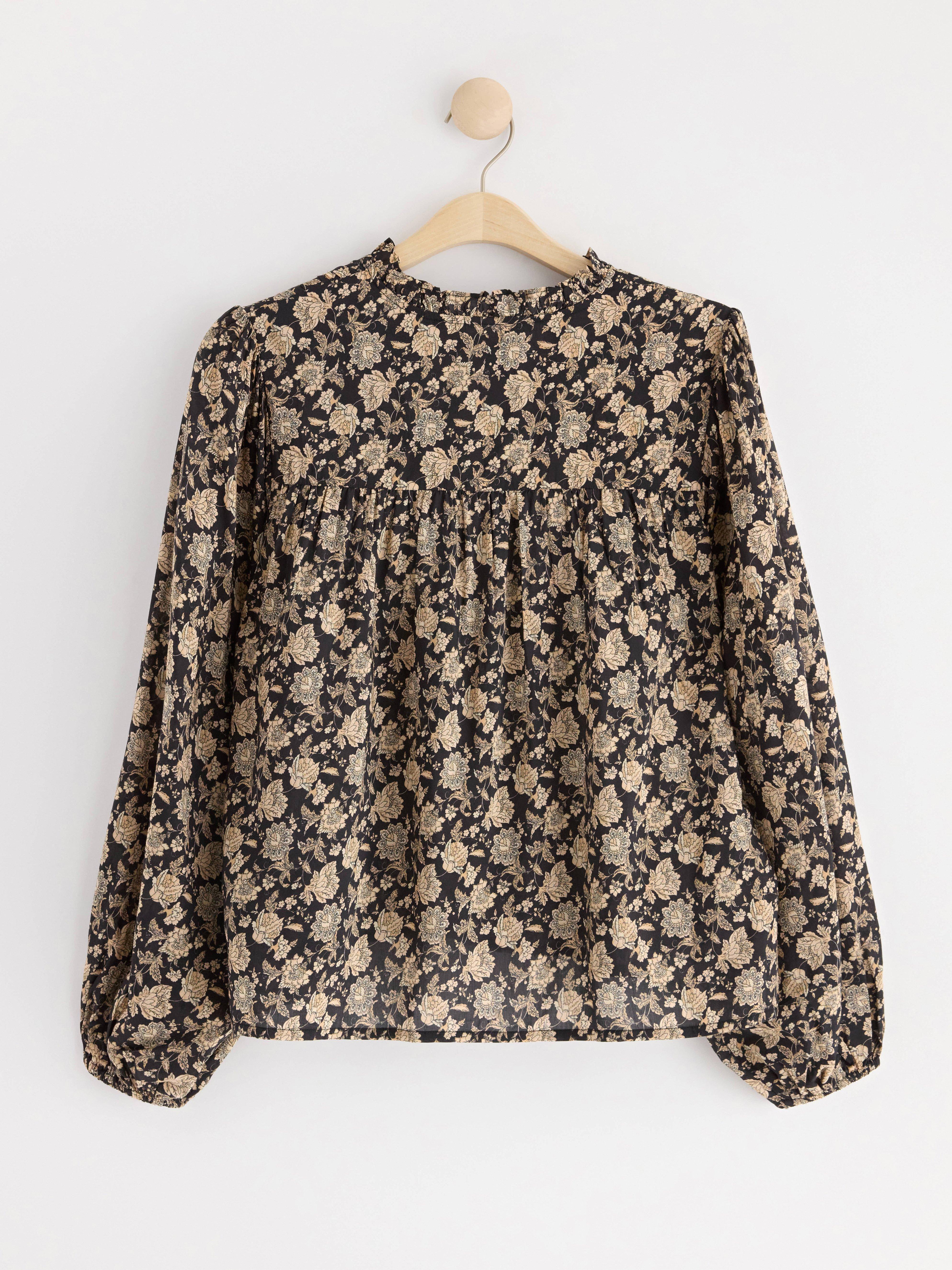 Puff sleeve blouse with flowers Black