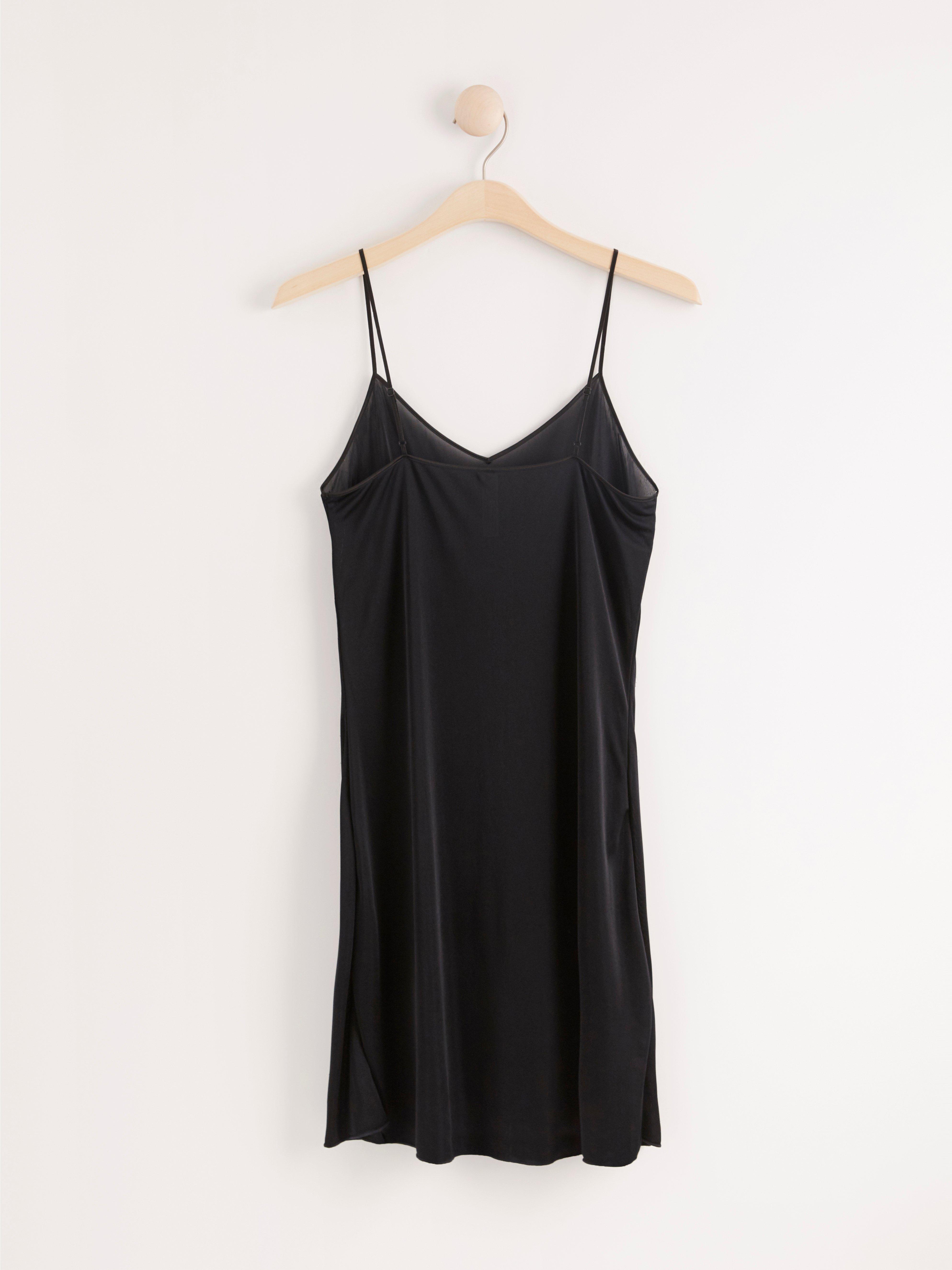 Full Slip Black