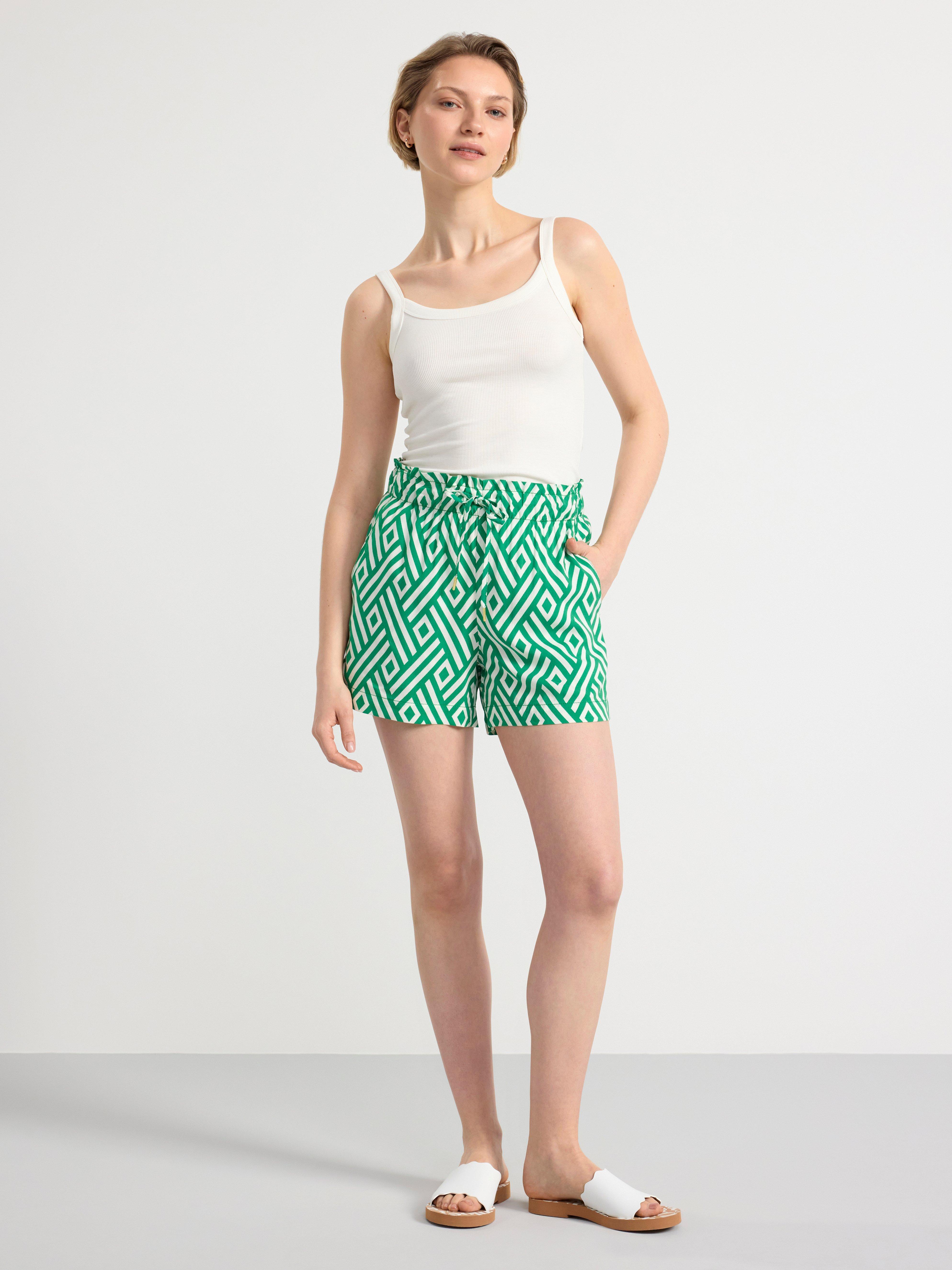Patterned viscose shorts Green