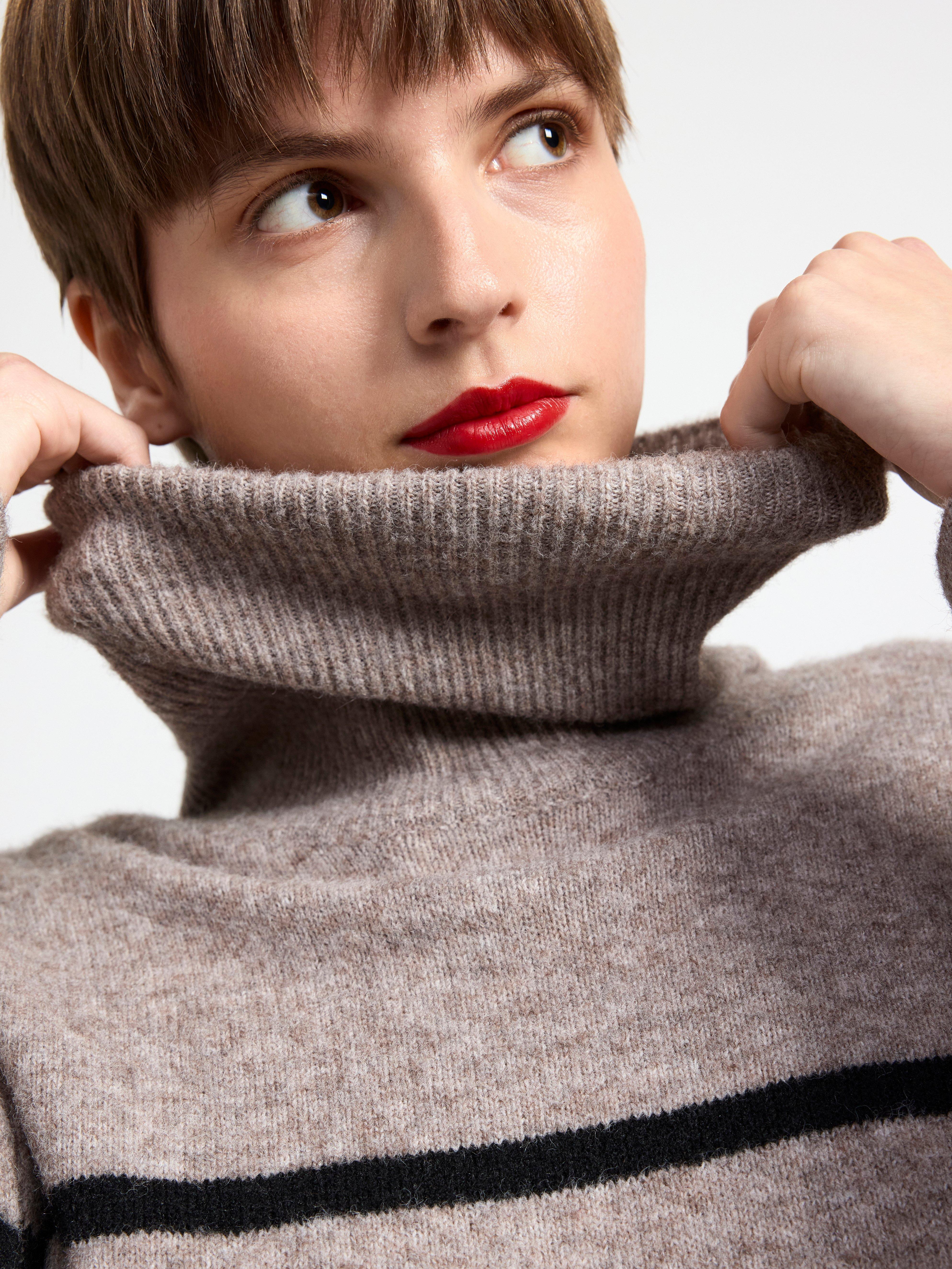 Knitted jumper with stripes Brown melange
