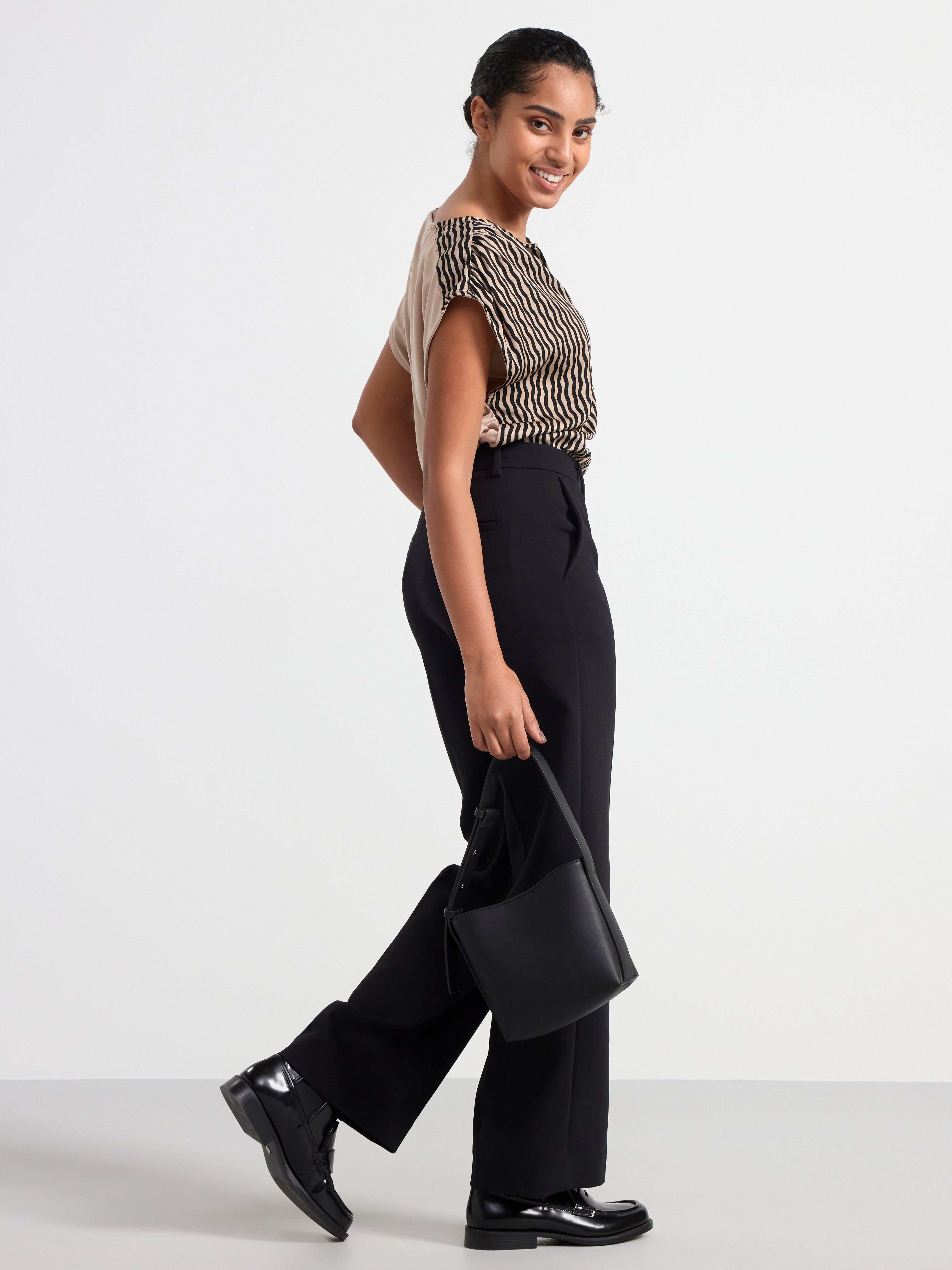 Top with v-neck Dusty Beige