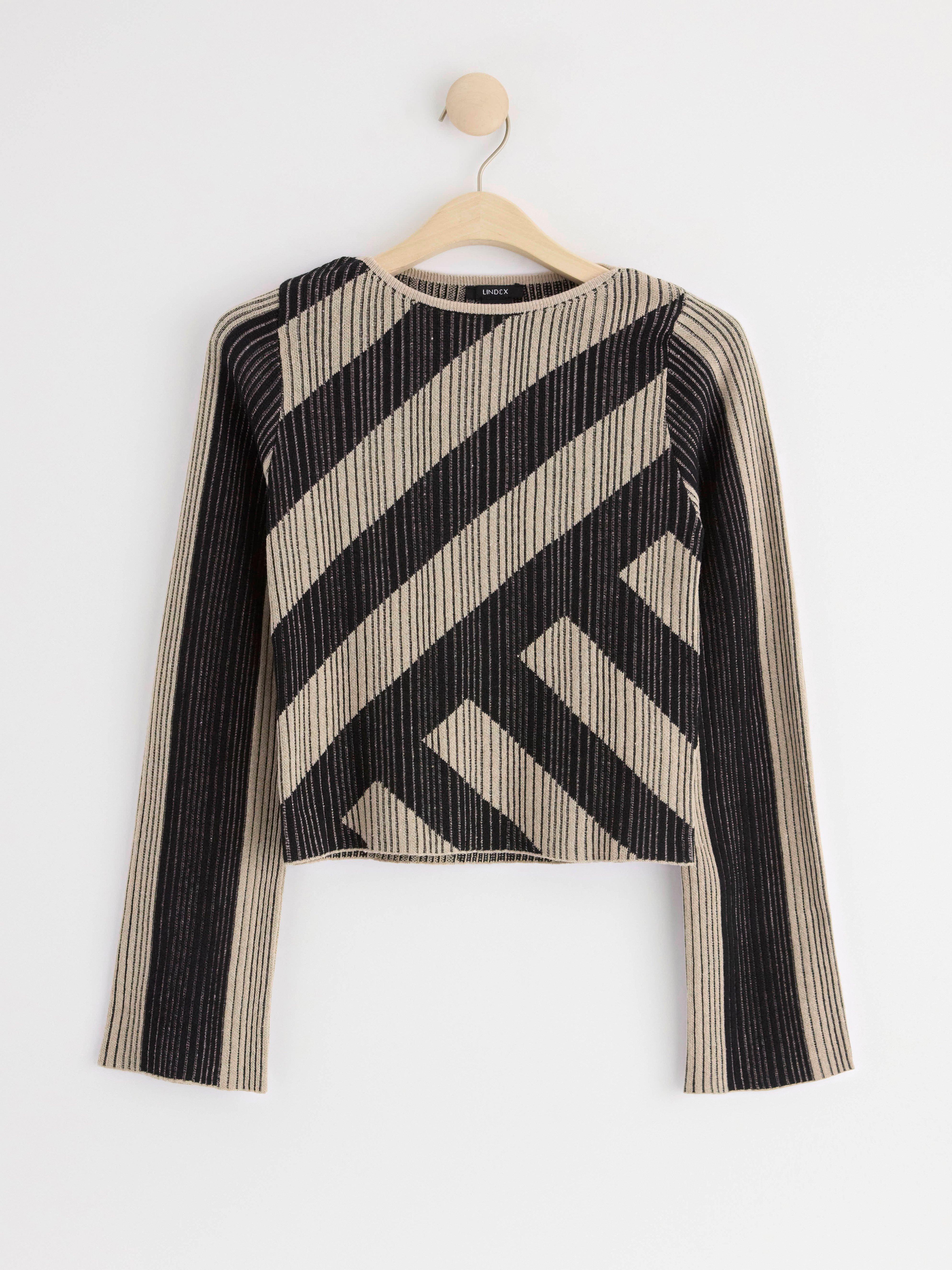 Knitted long sleeve top Black