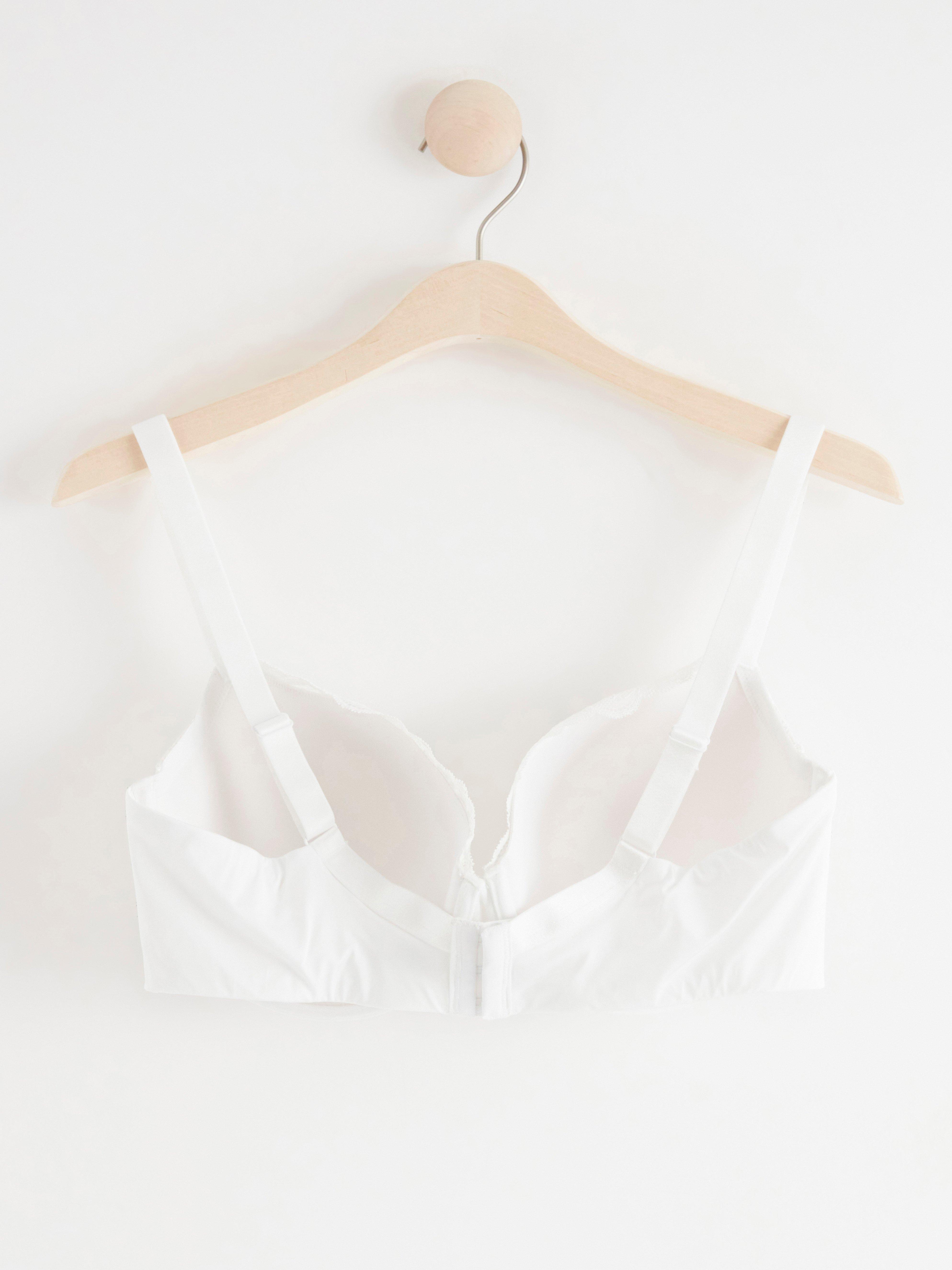 Akleja balconette bra with lace White