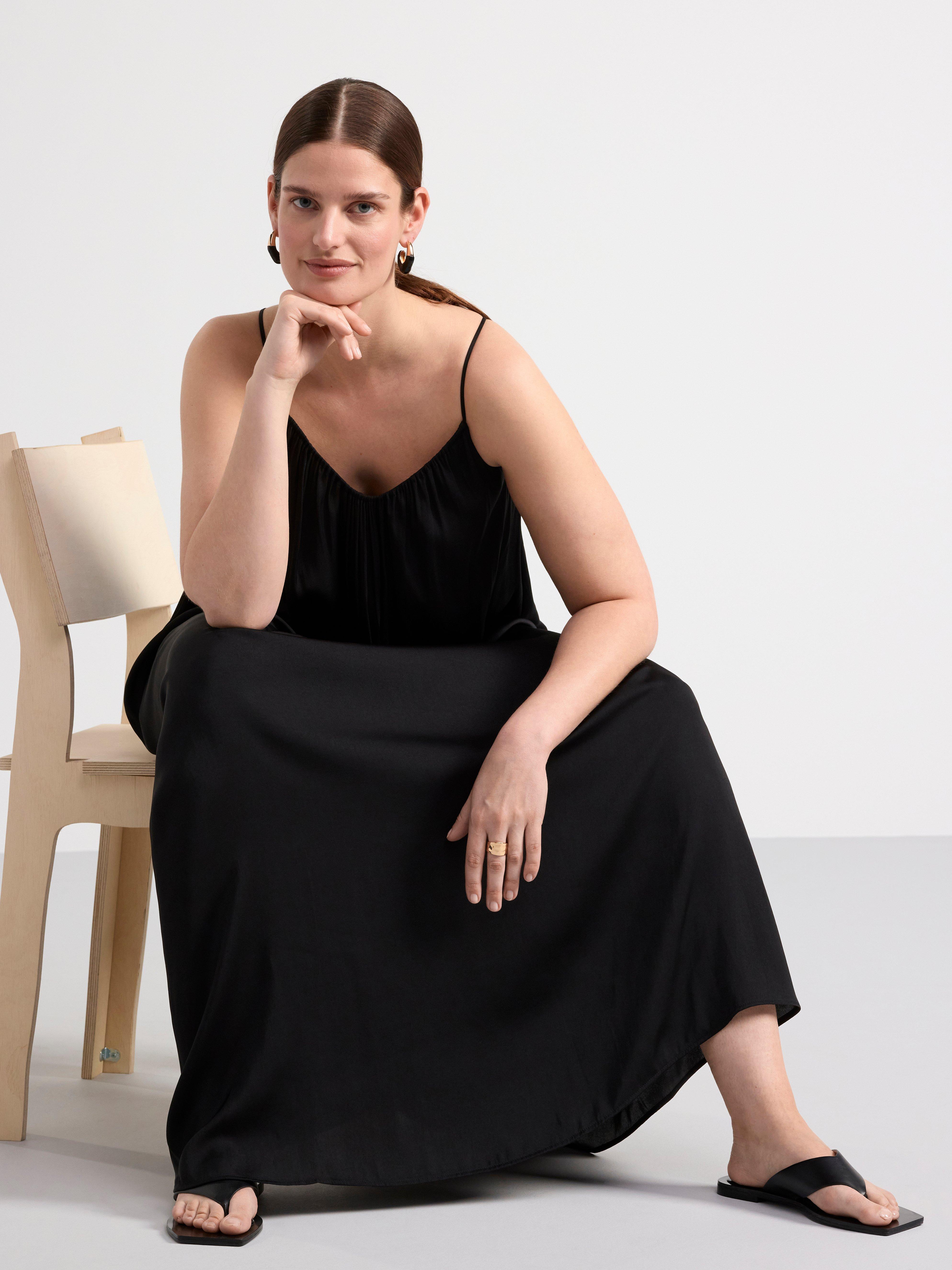 Long satin dress Black