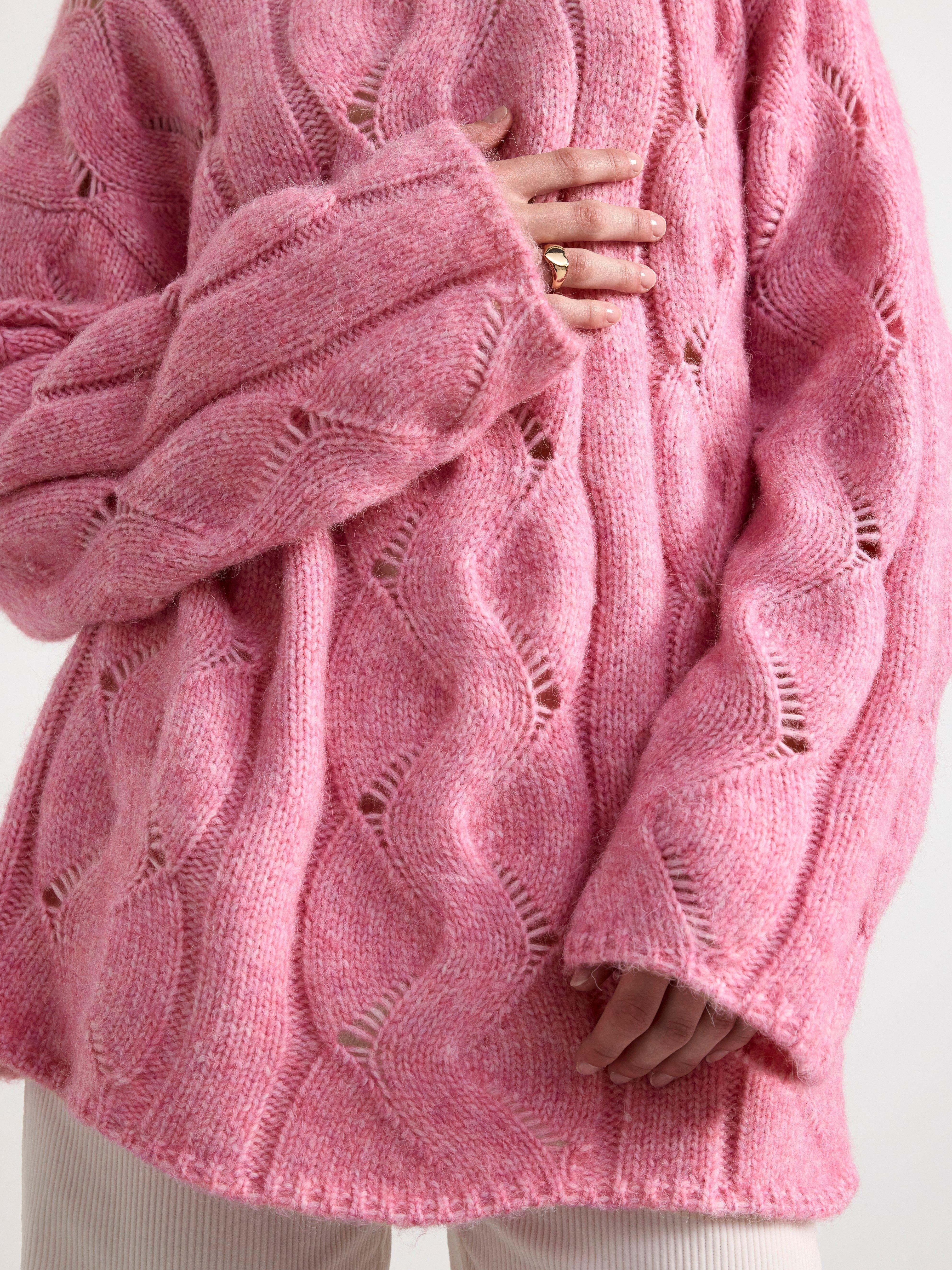 Knitted jumper pink