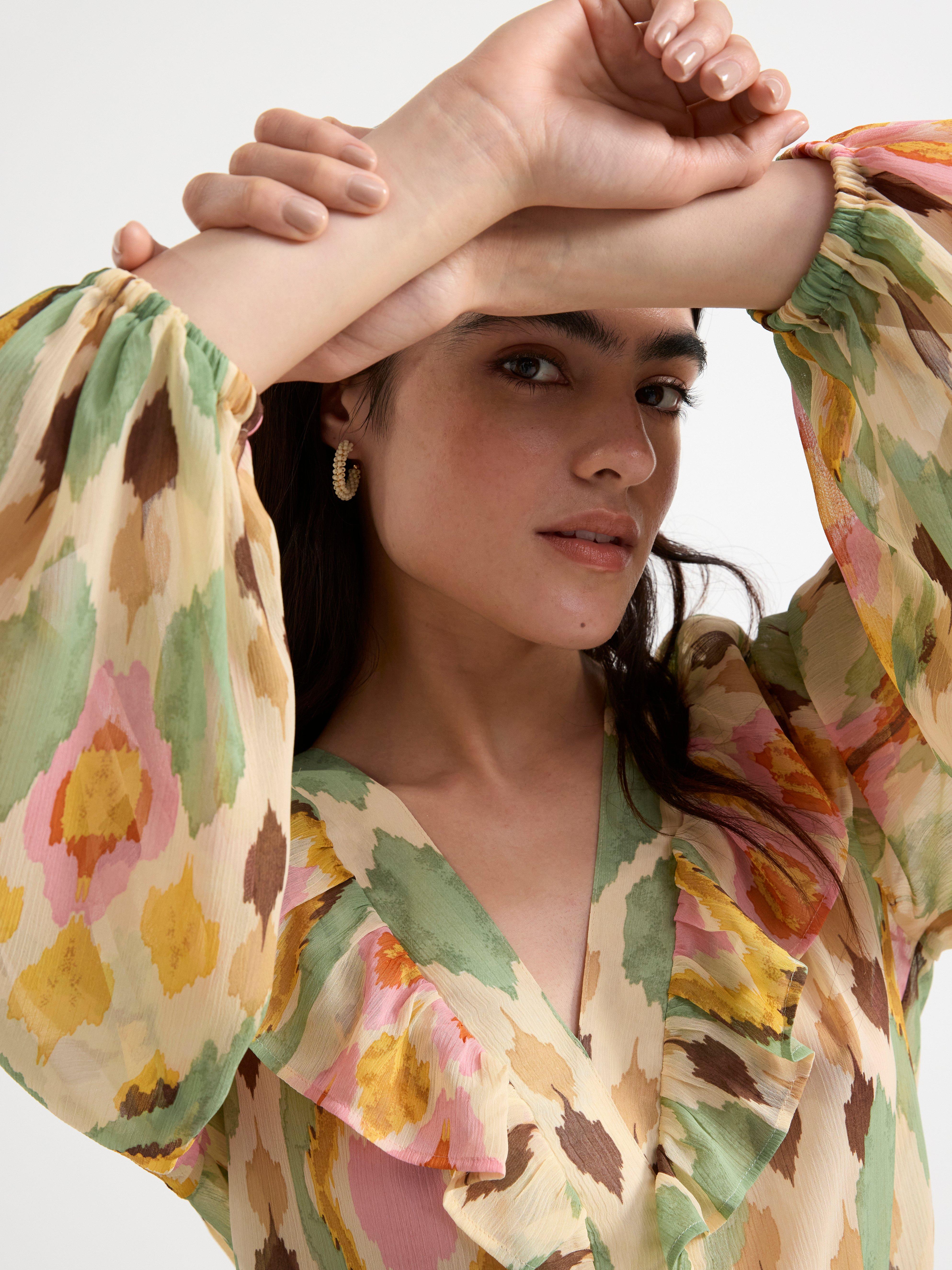 Long sleeve chiffon blouse Light beige