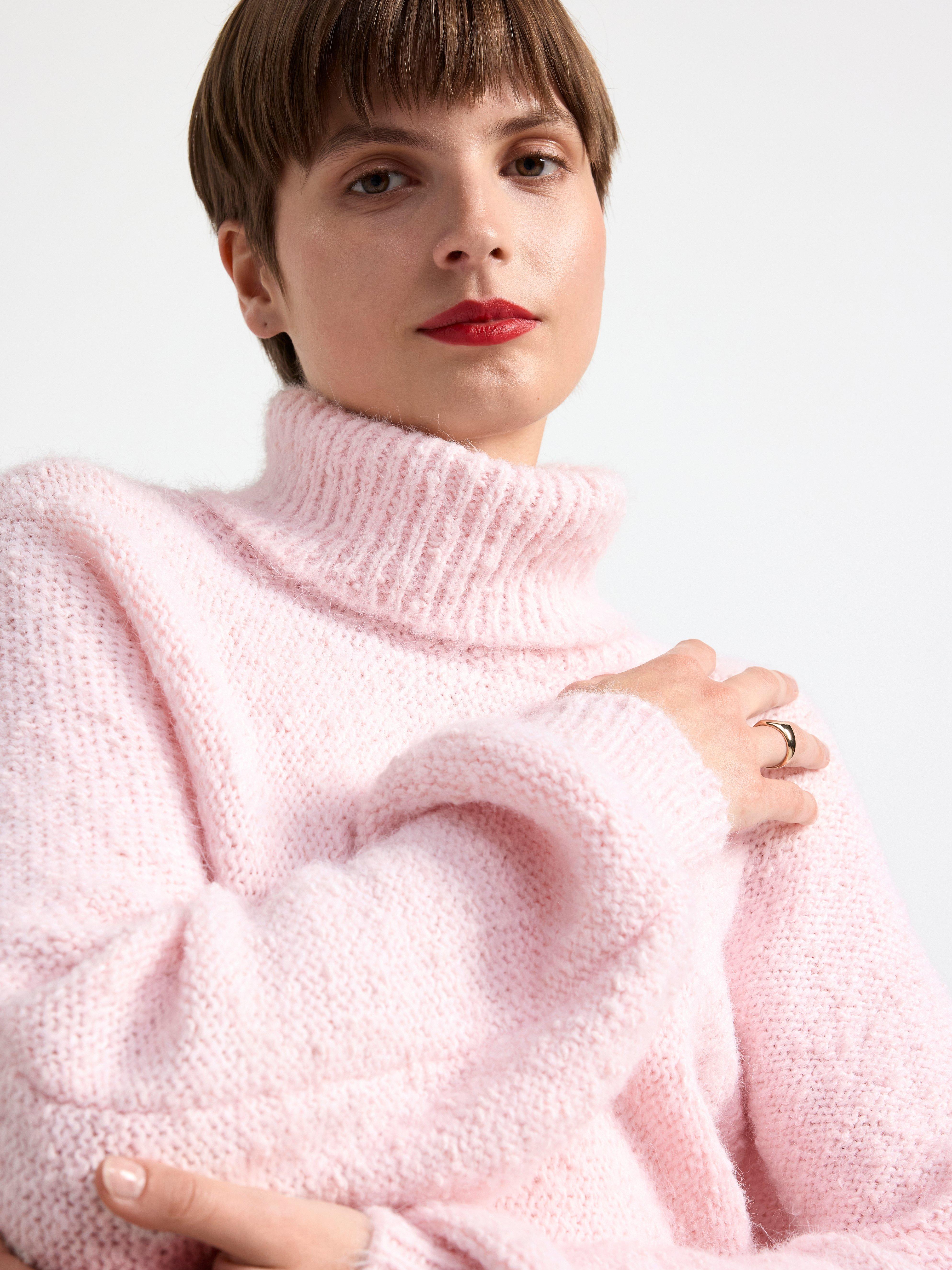 Knitted turtleneck jumper Light Pink