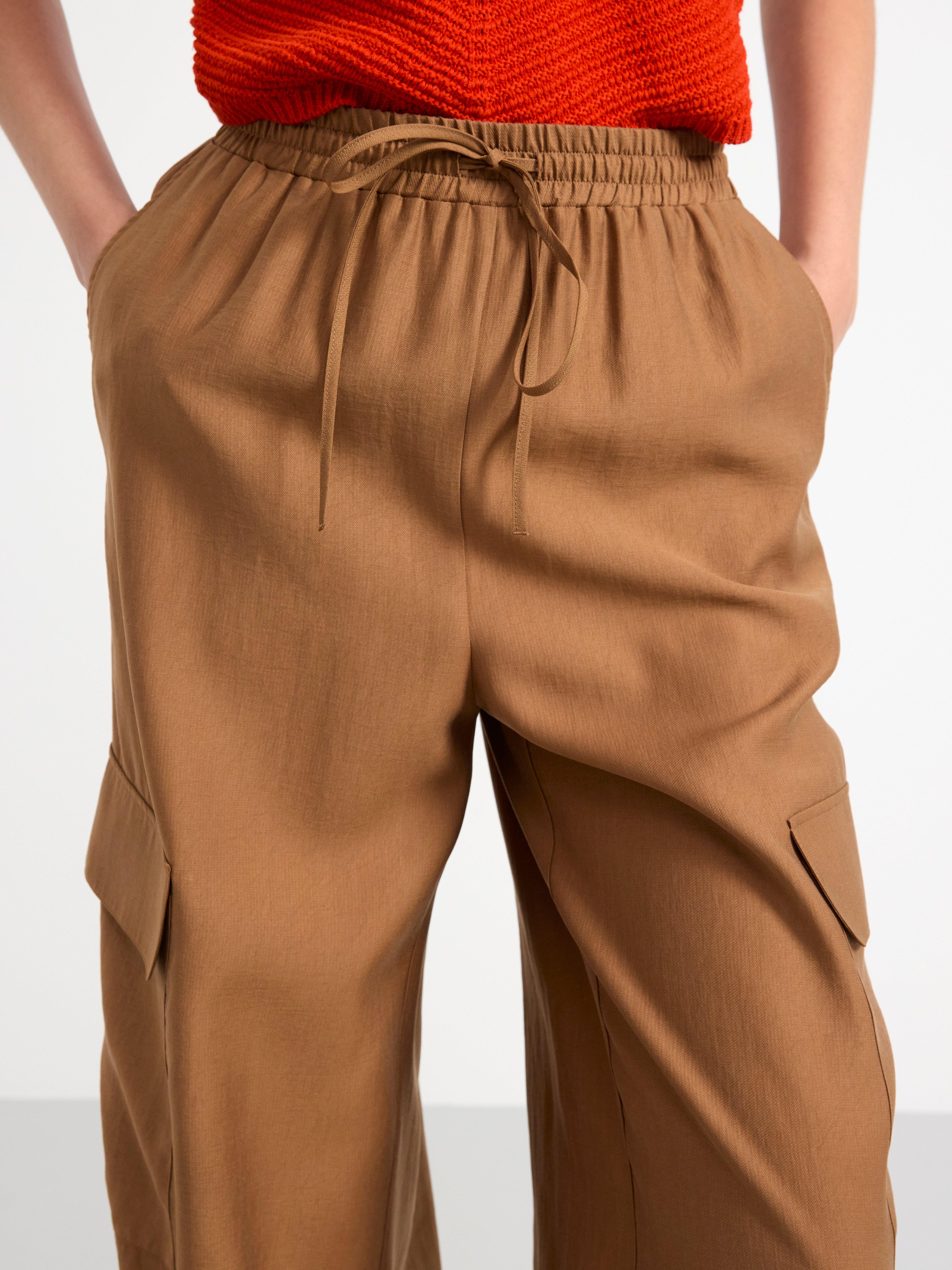 Wide high waist cargo trousers Brown