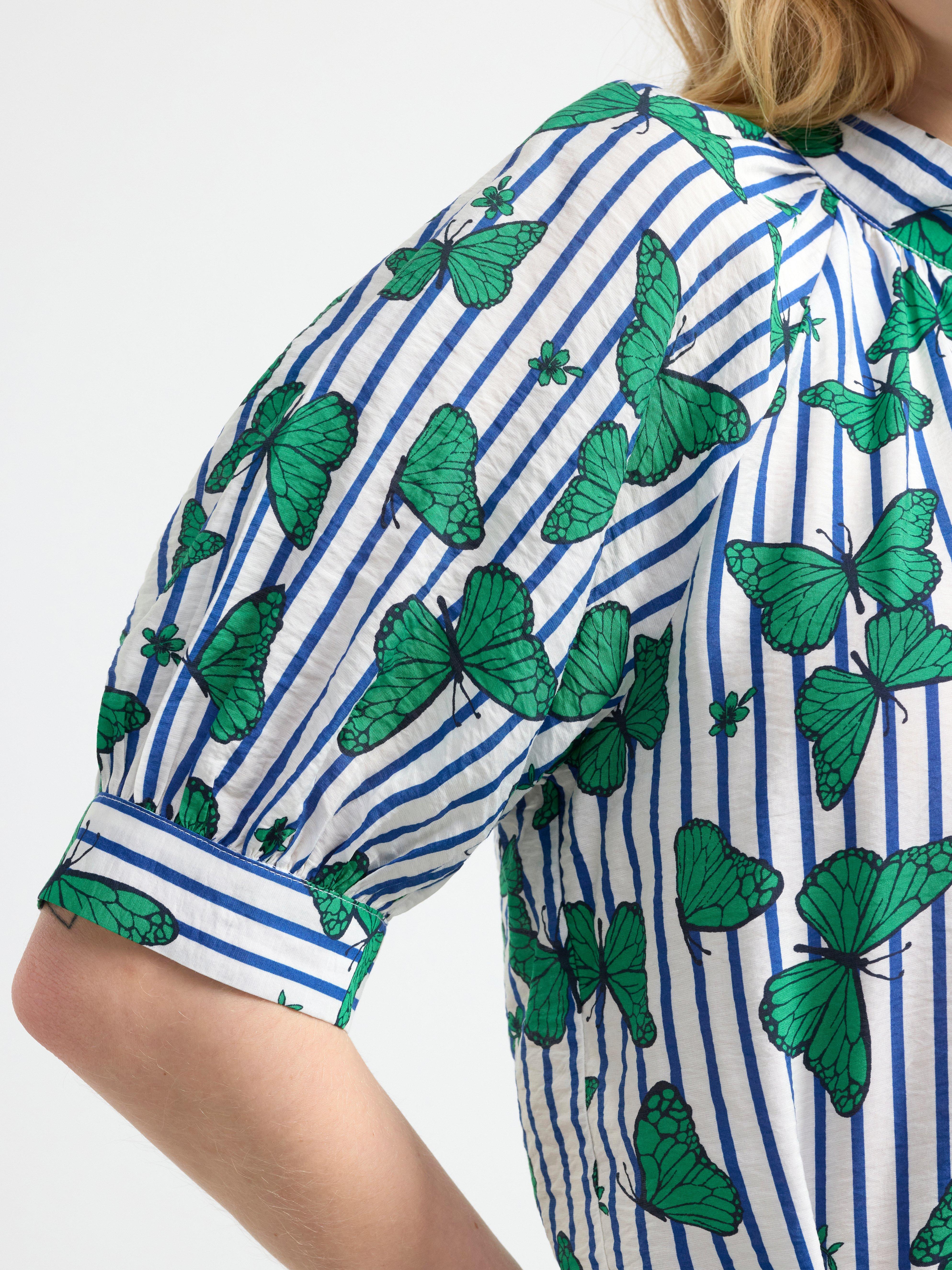 Short sleeve blouse with allover pattern Green