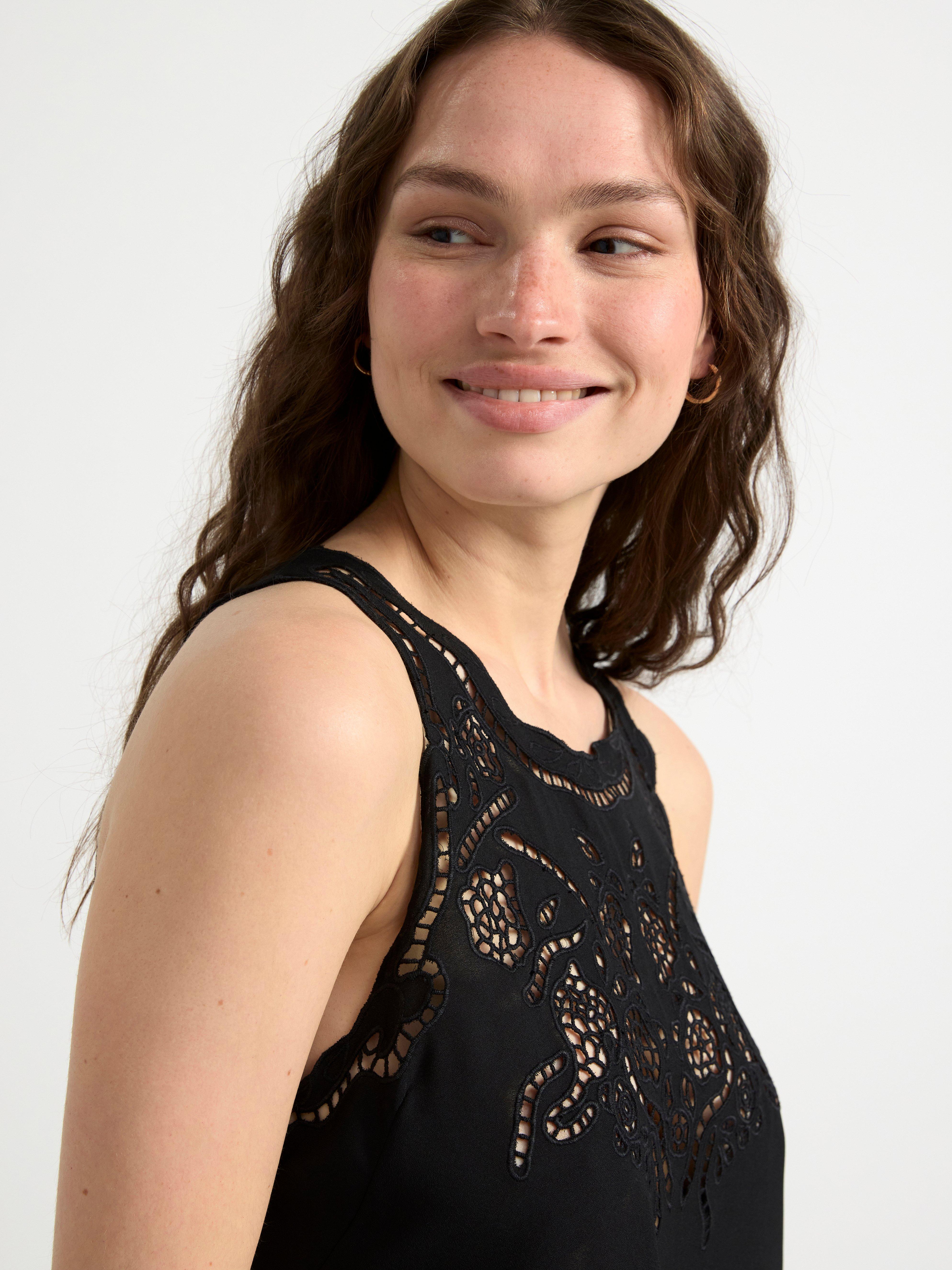 Camisole with embroidery Black