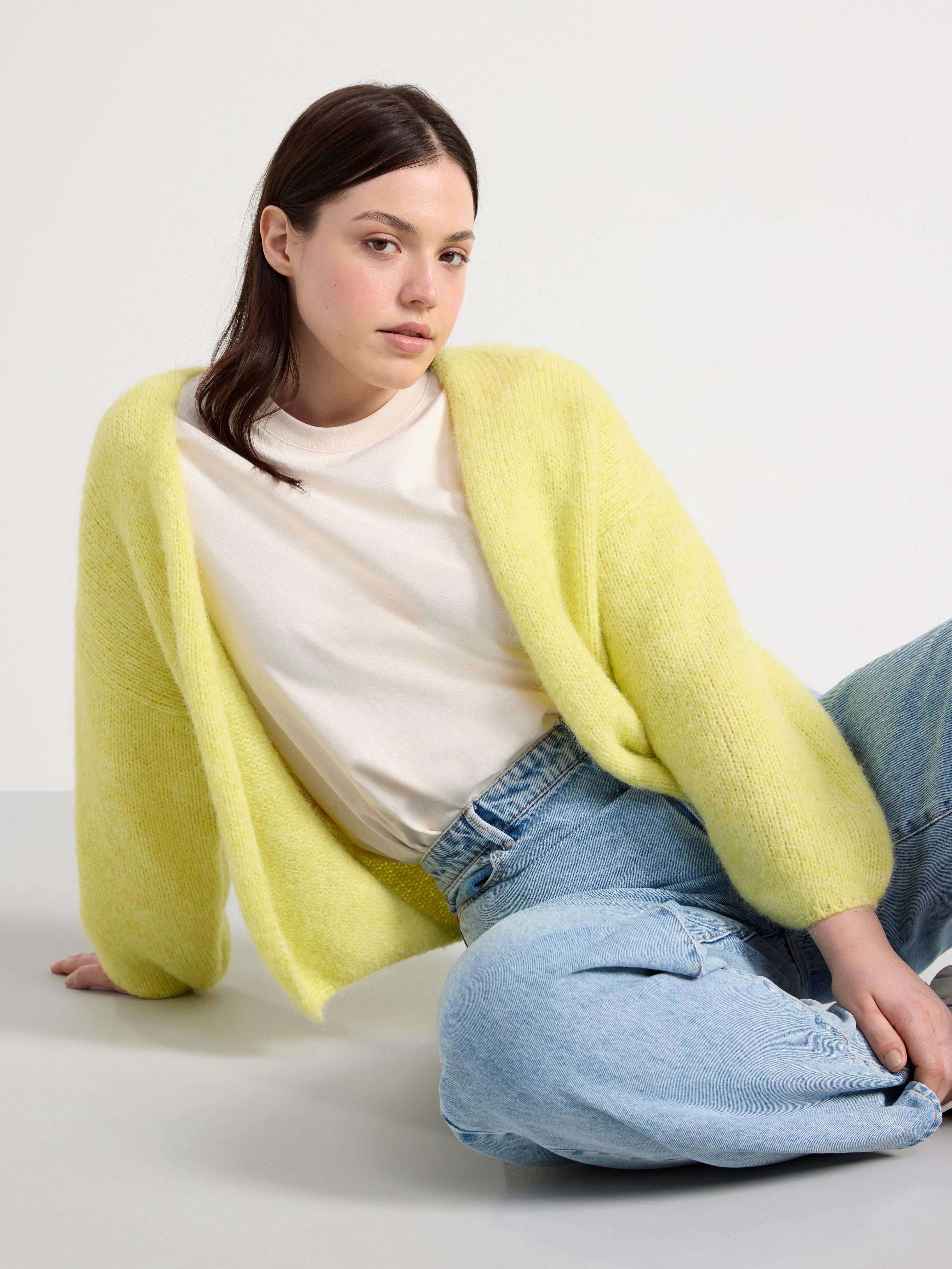 Knitted cardigan Yellow