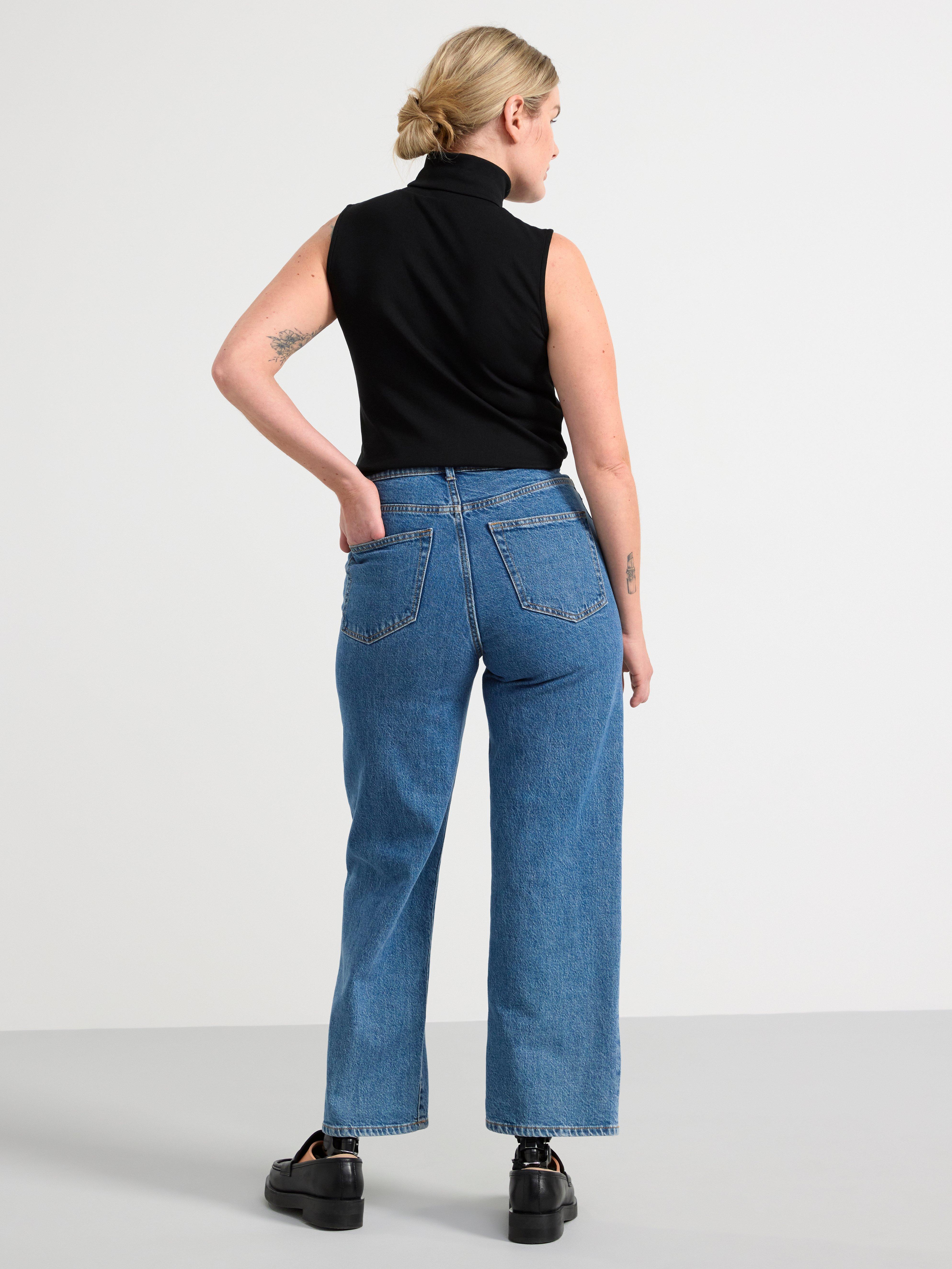 Sleeveless roll neck top Black