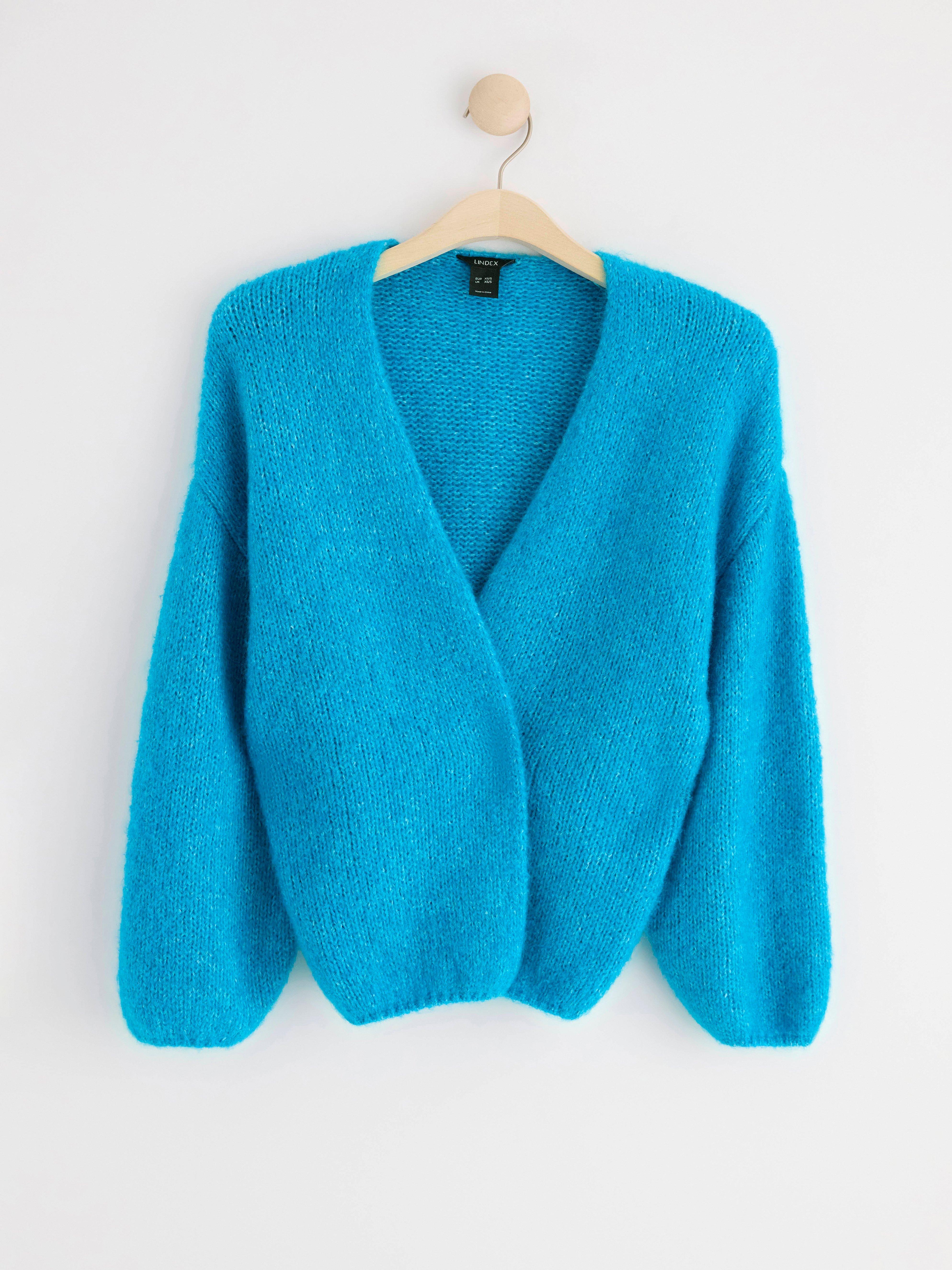 Knitted cardigan turqoise