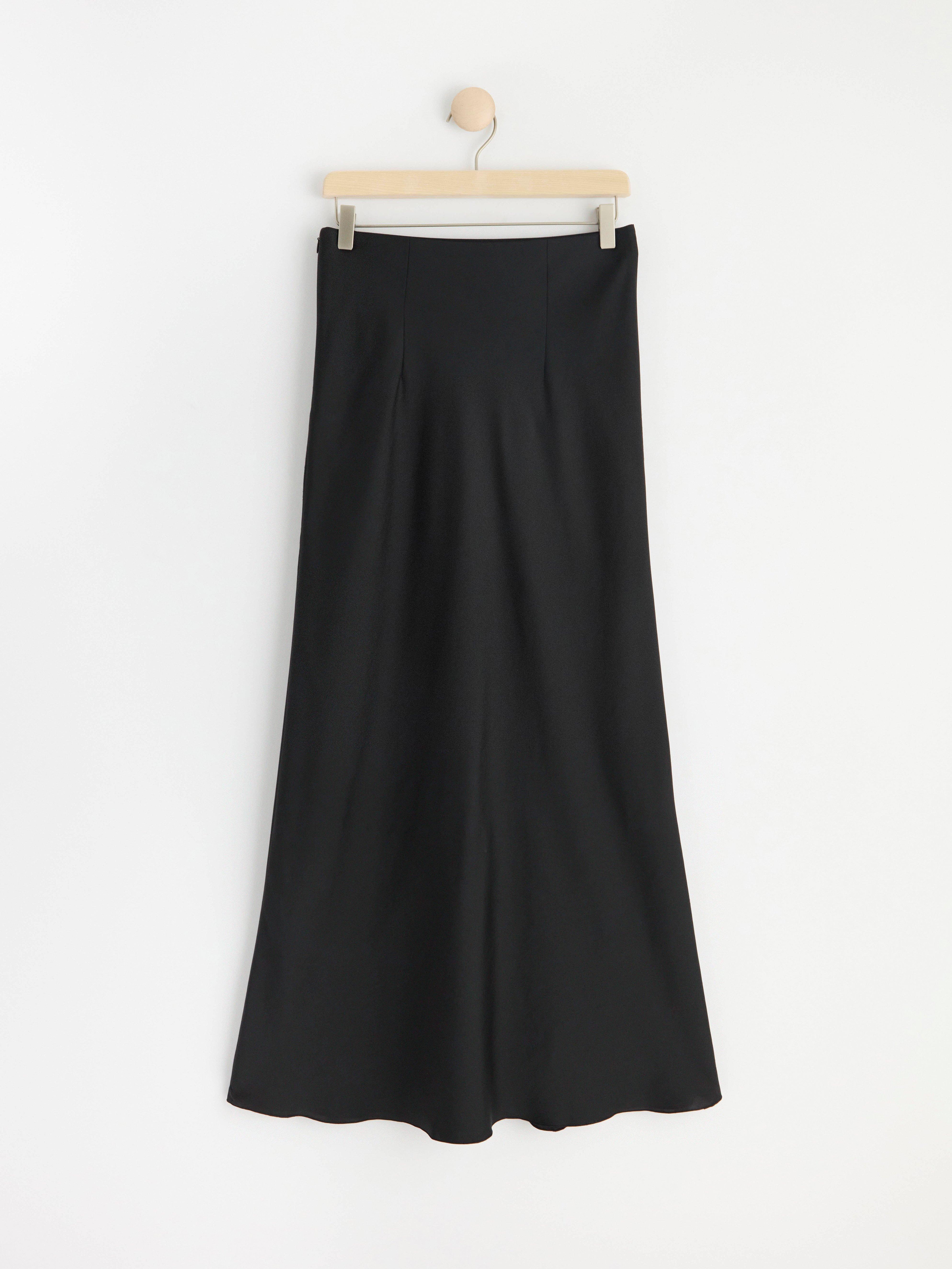 Satin maxi skirt Black