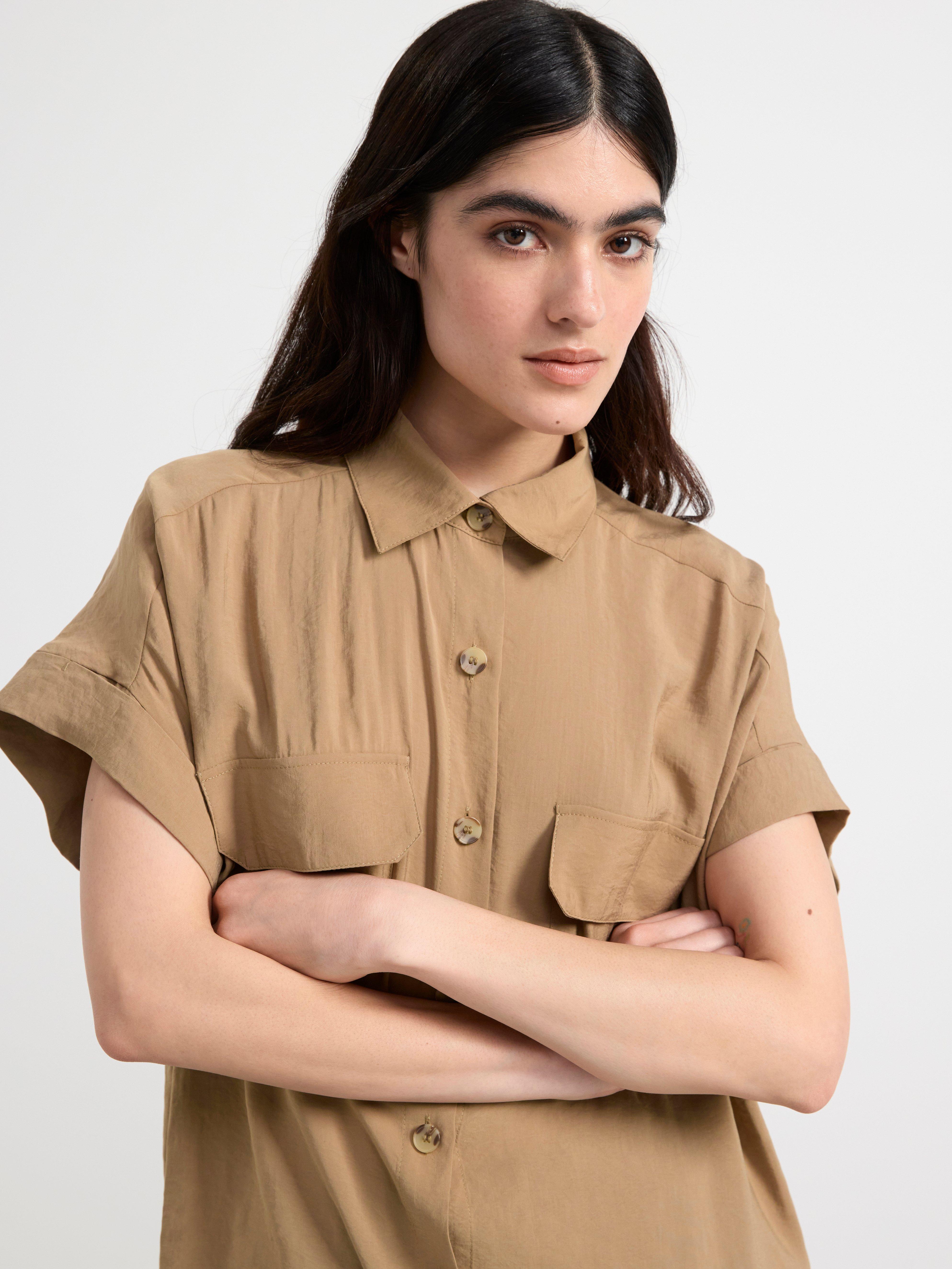 Short sleeve blouse with pockets Light dusty  Brown