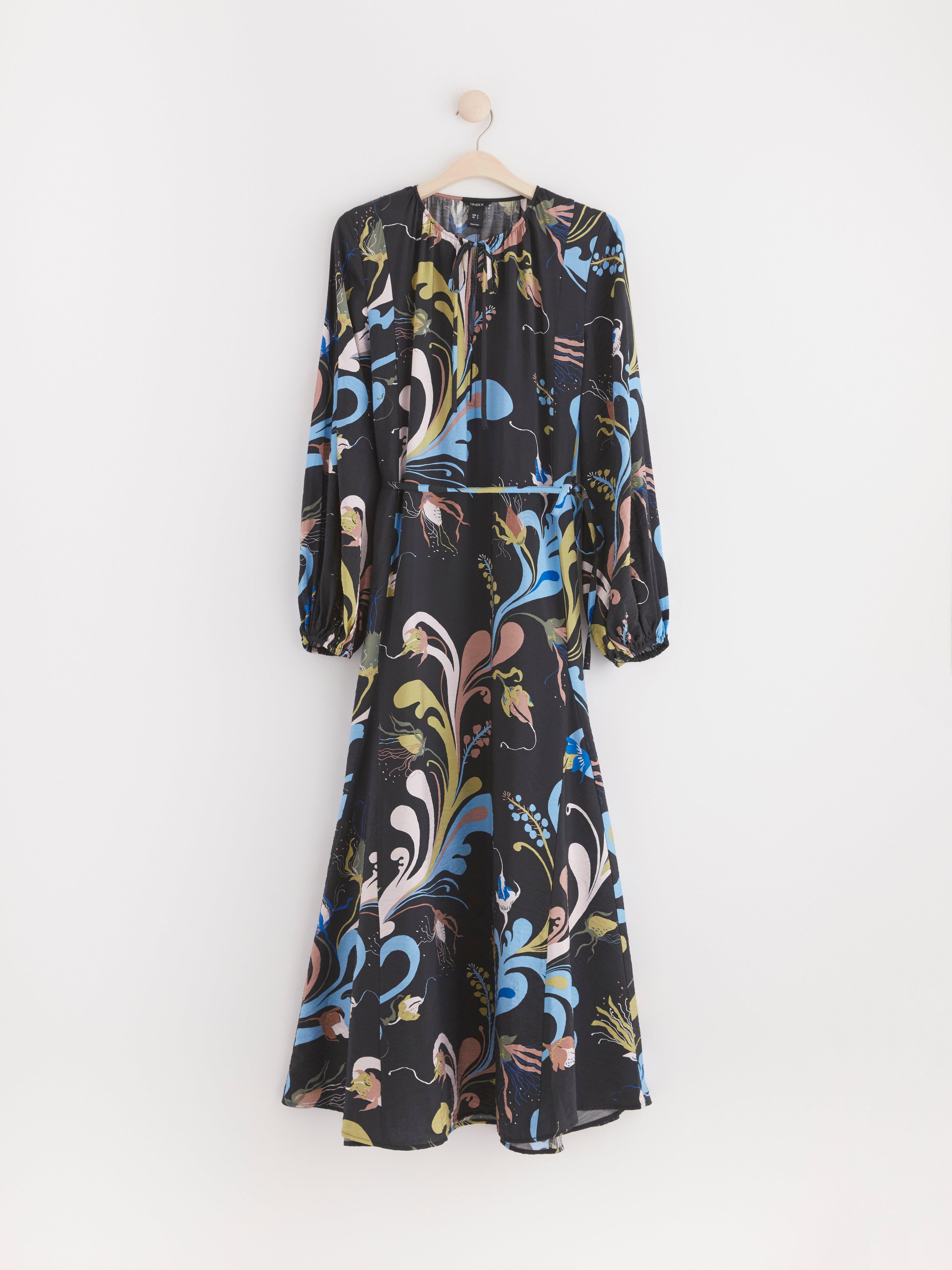 Balloon sleeved maxi dress Black