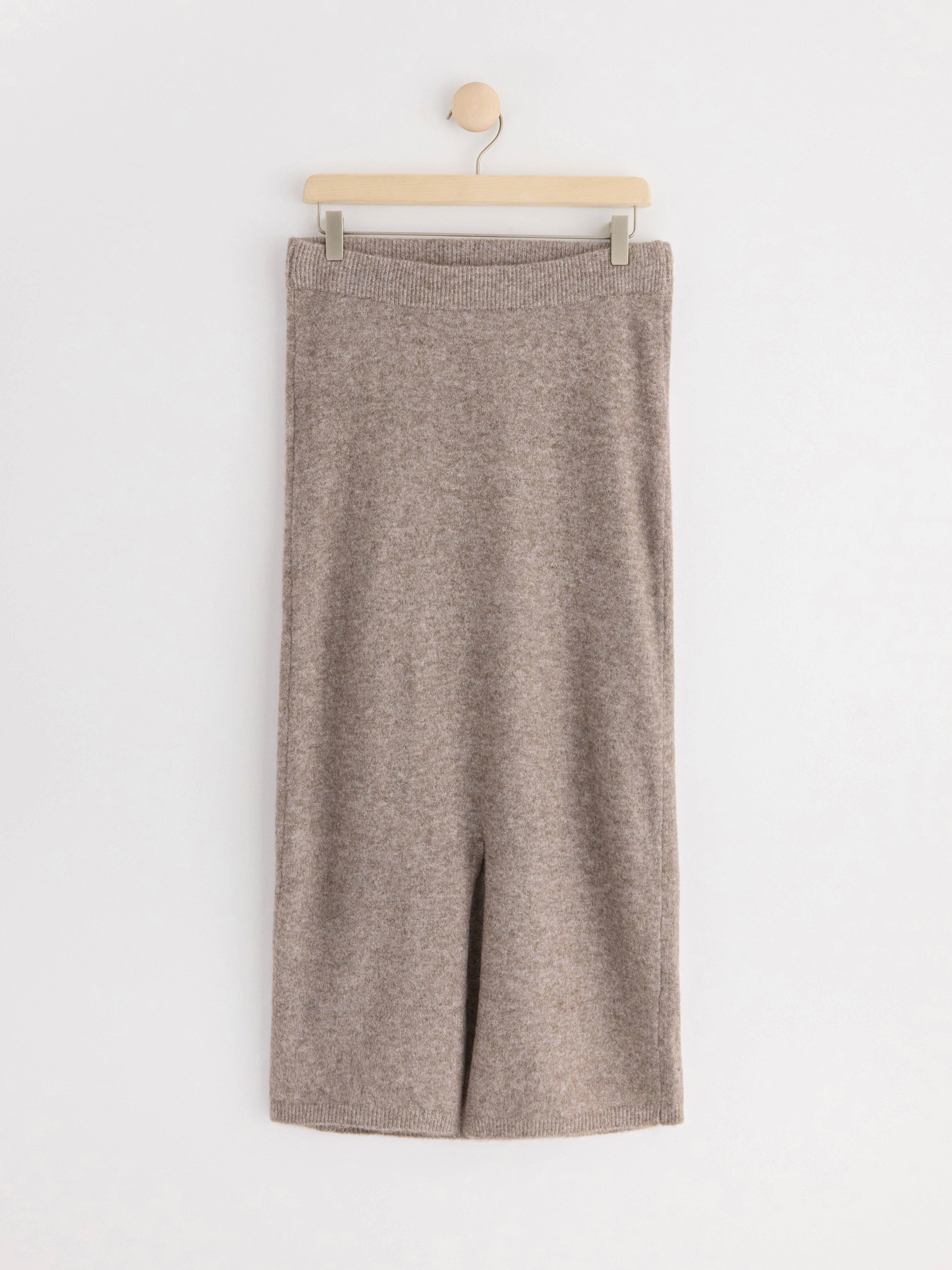 MOM Knitted midi skirt brown