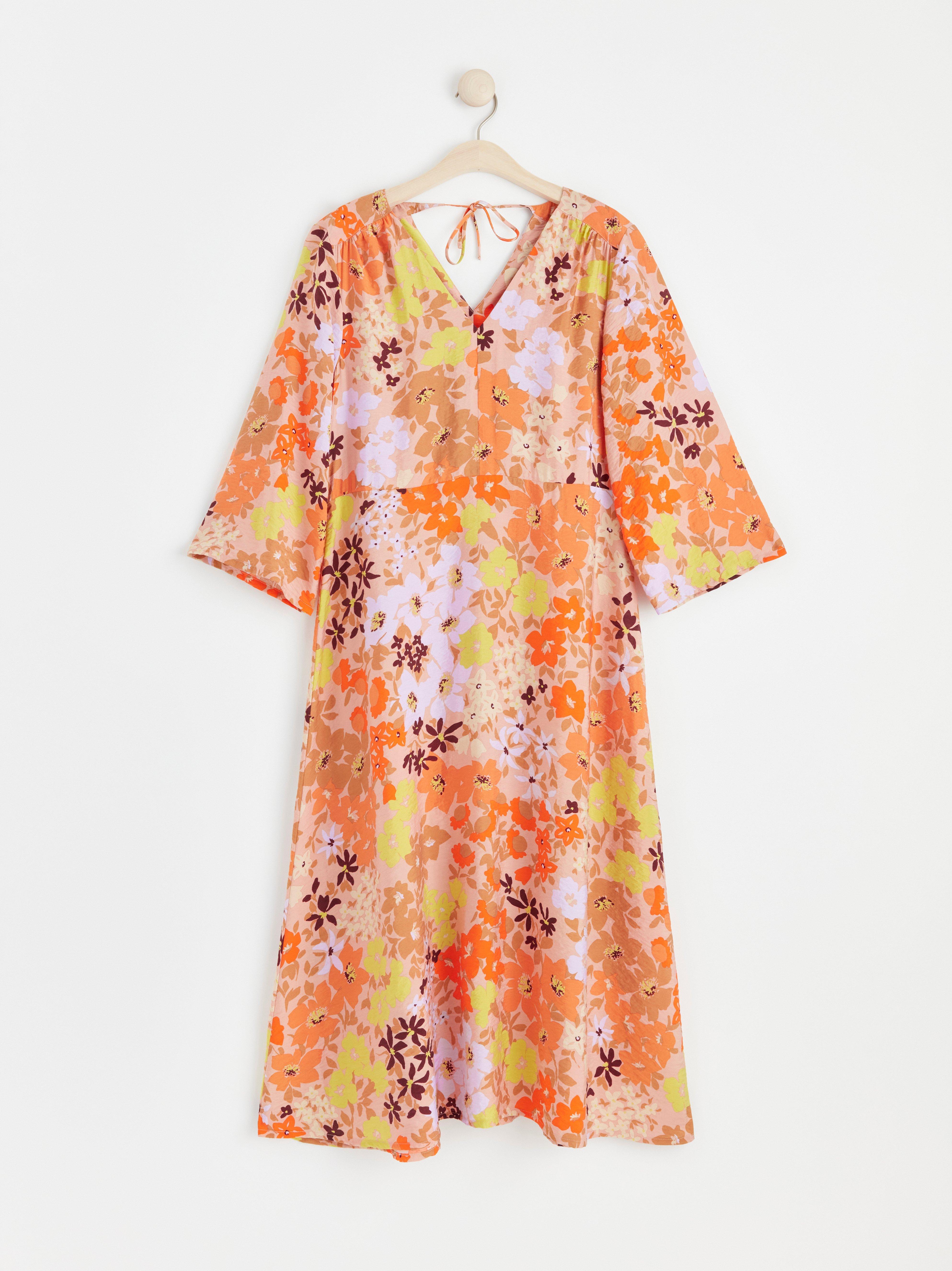 Midi dress with wide sleeves and flowers coral
