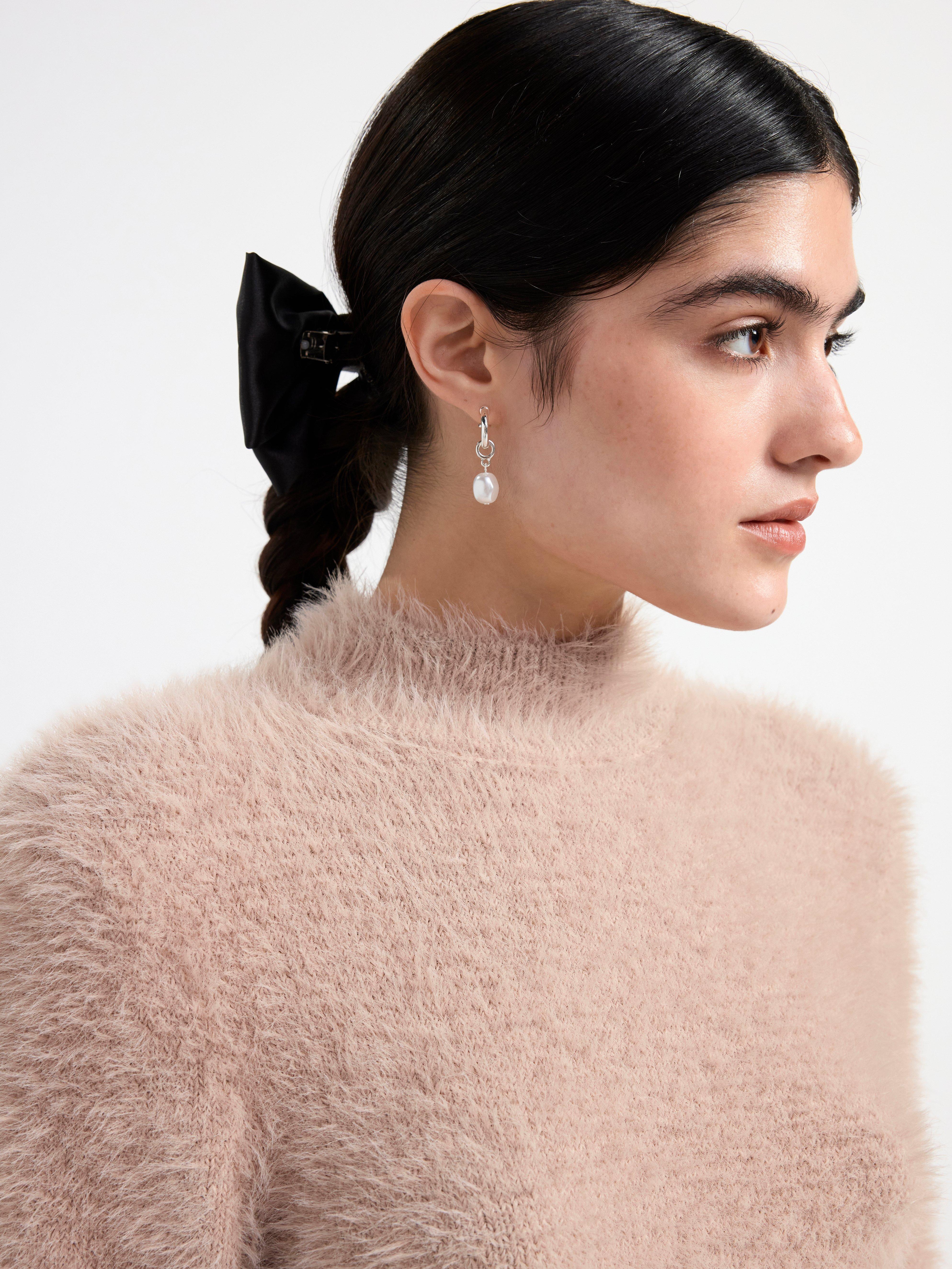 Knitted furry jumper Beige