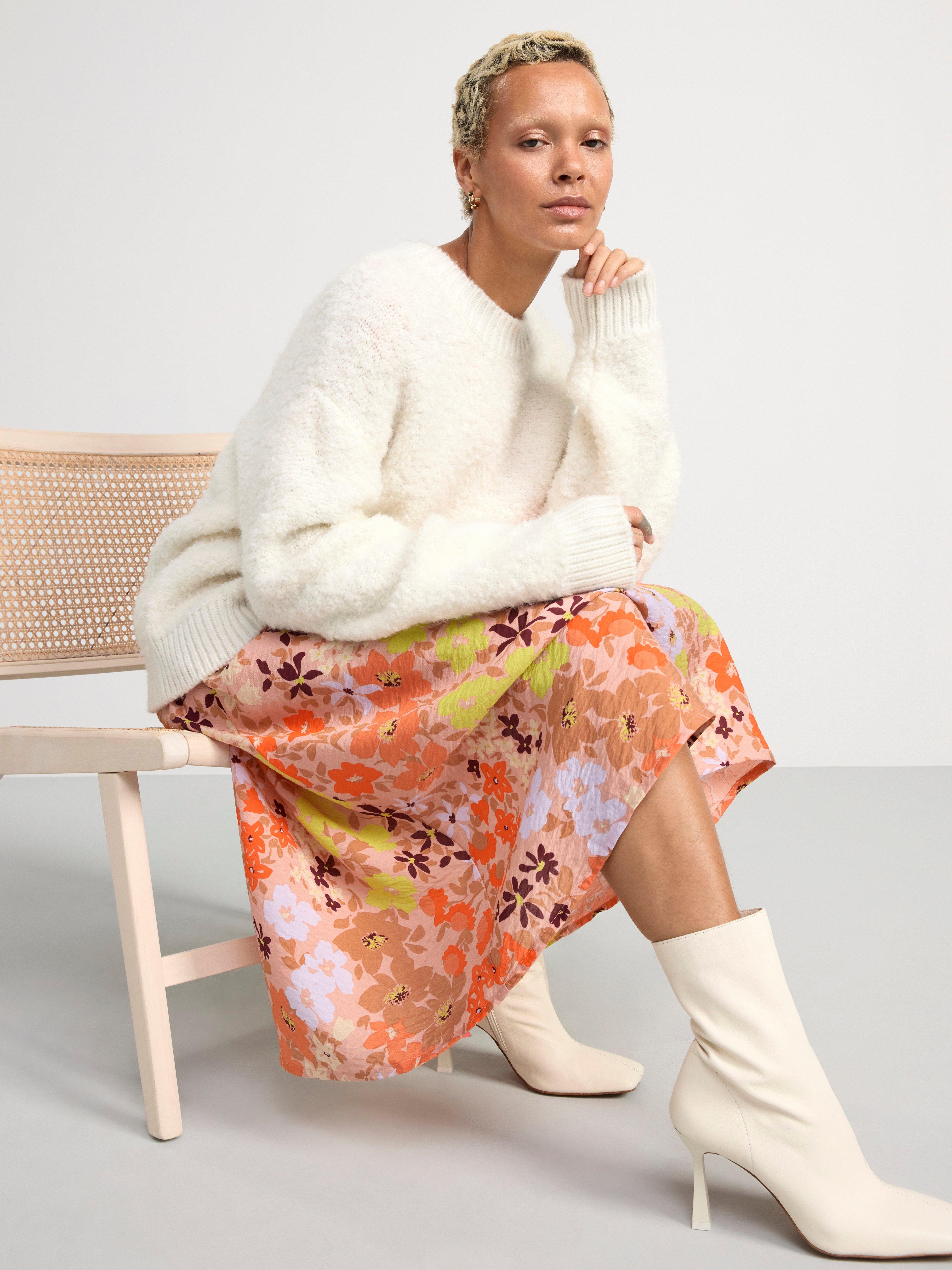 Midi dress with wide sleeves and flowers coral